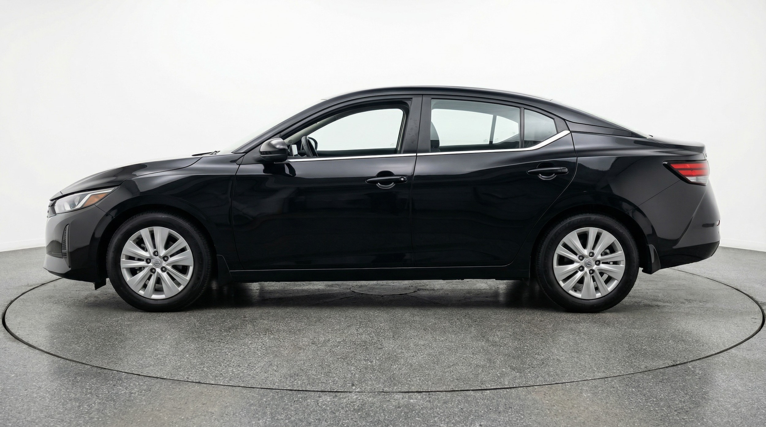 Thumbnail: 2025 Nissan Sentra - 4