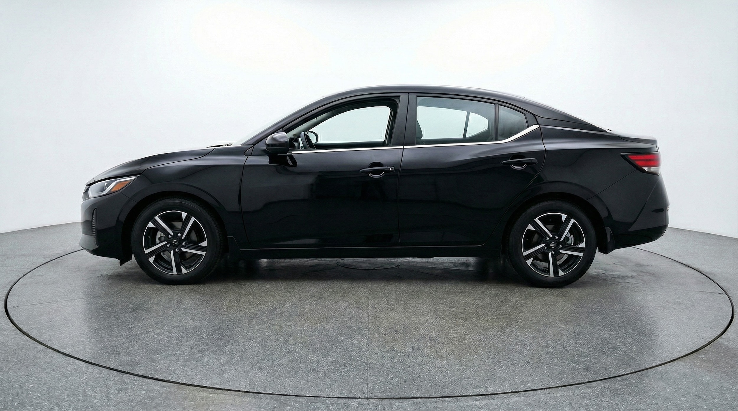 Thumbnail: 2025 Nissan Sentra - 4