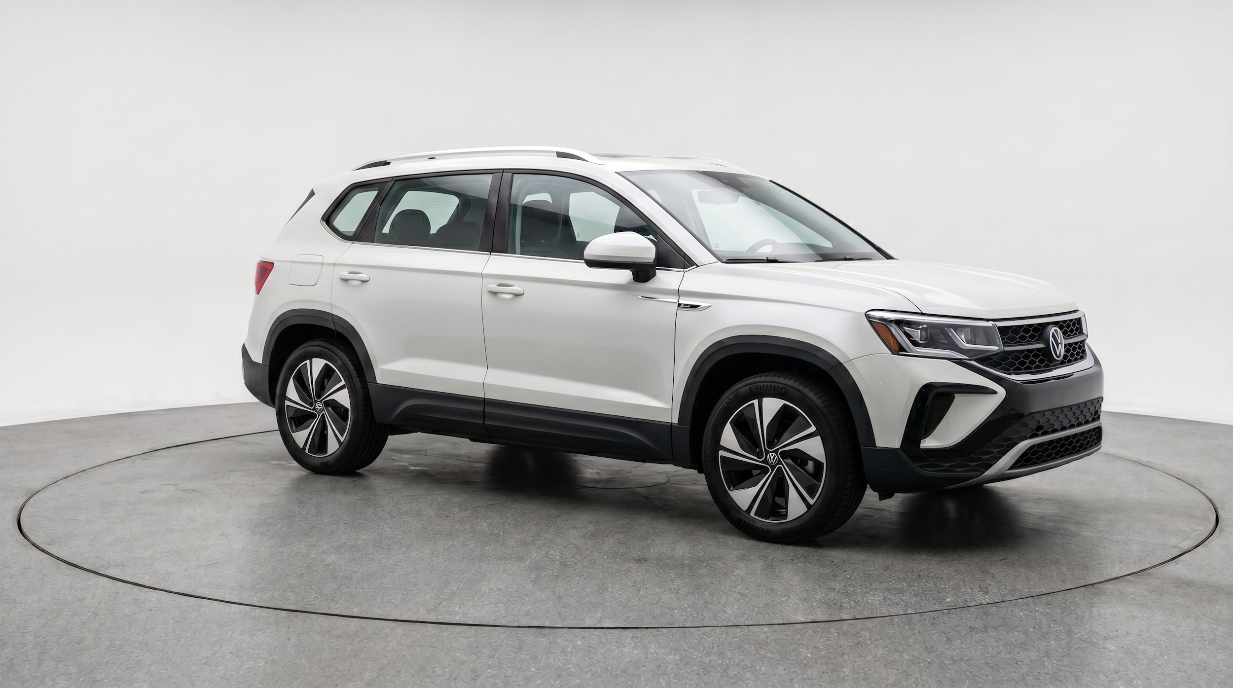 Thumbnail: 2025 Volkswagen Taos - 1