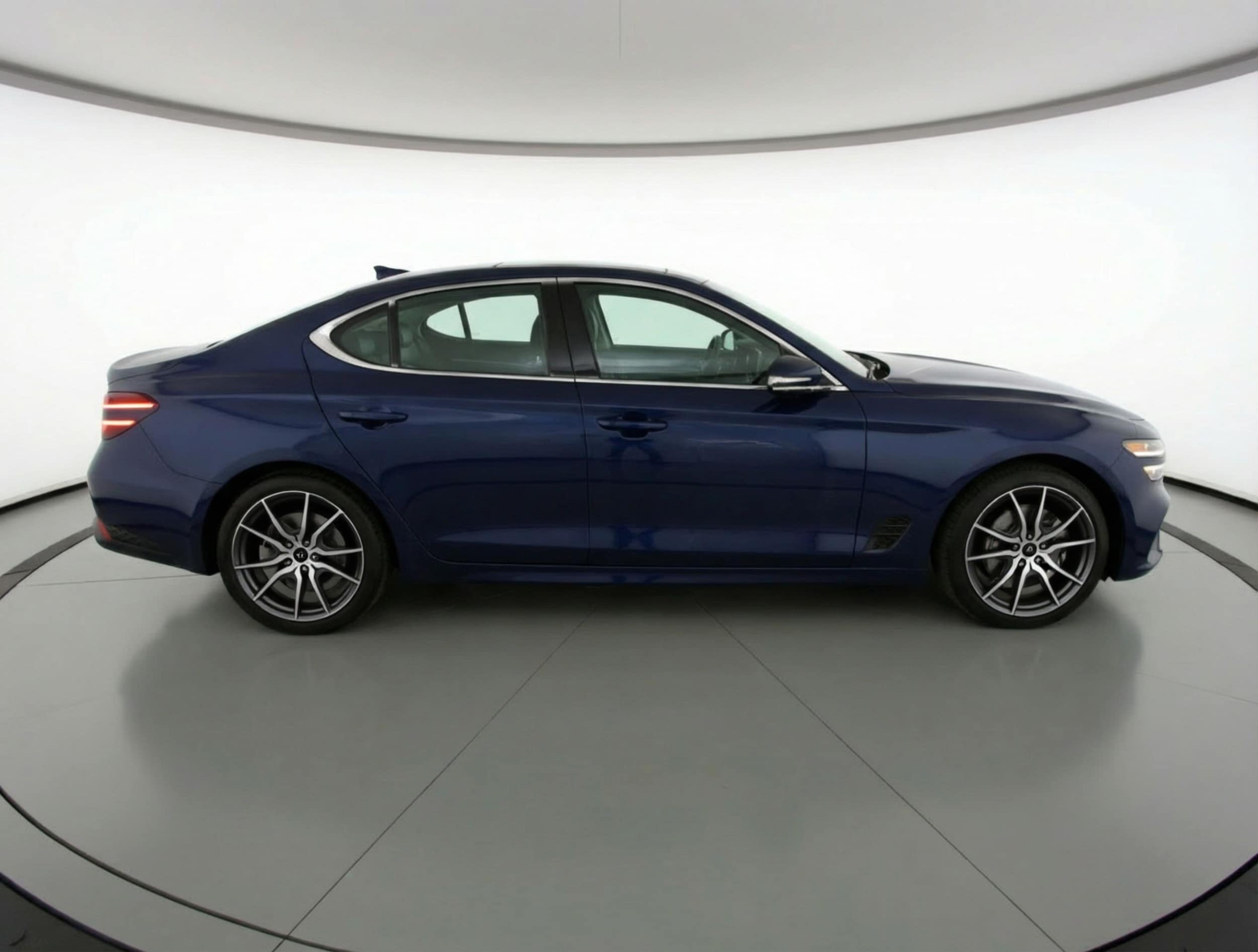 Thumbnail: 2025 Genesis G70 - 8