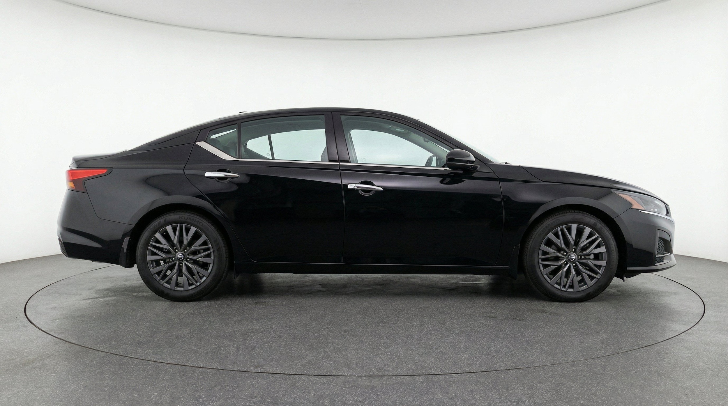 Thumbnail: 2025 Nissan Altima - 11