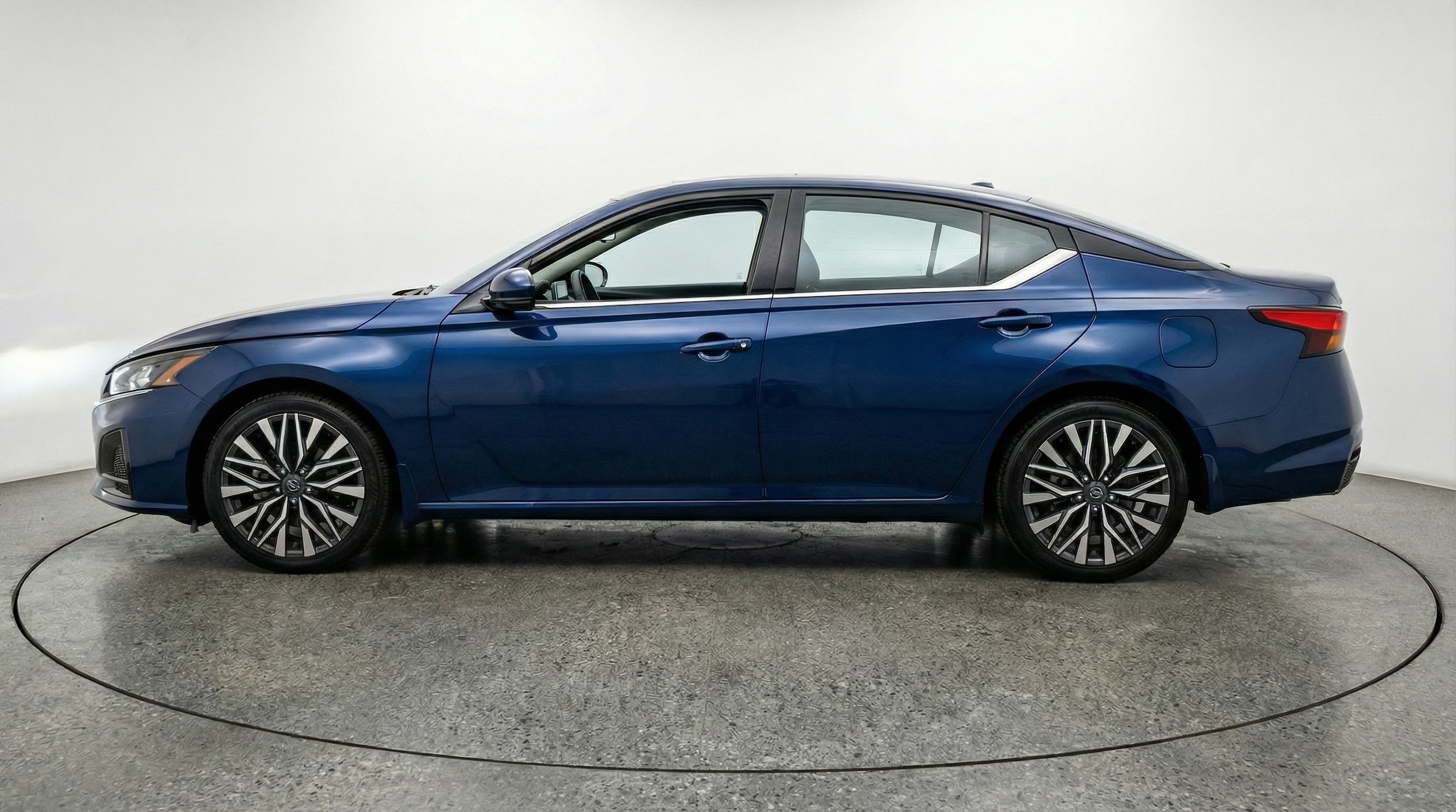 Thumbnail: 2025 Nissan Altima - 4
