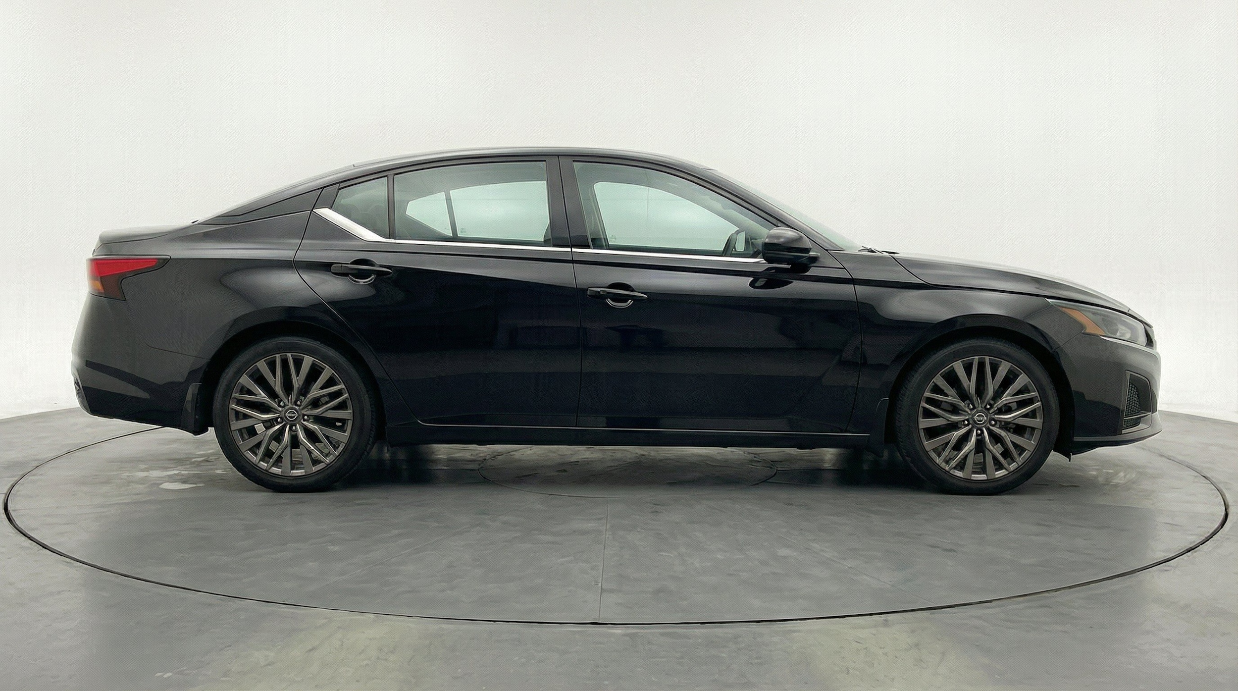 Thumbnail: 2025 Nissan Altima - 11