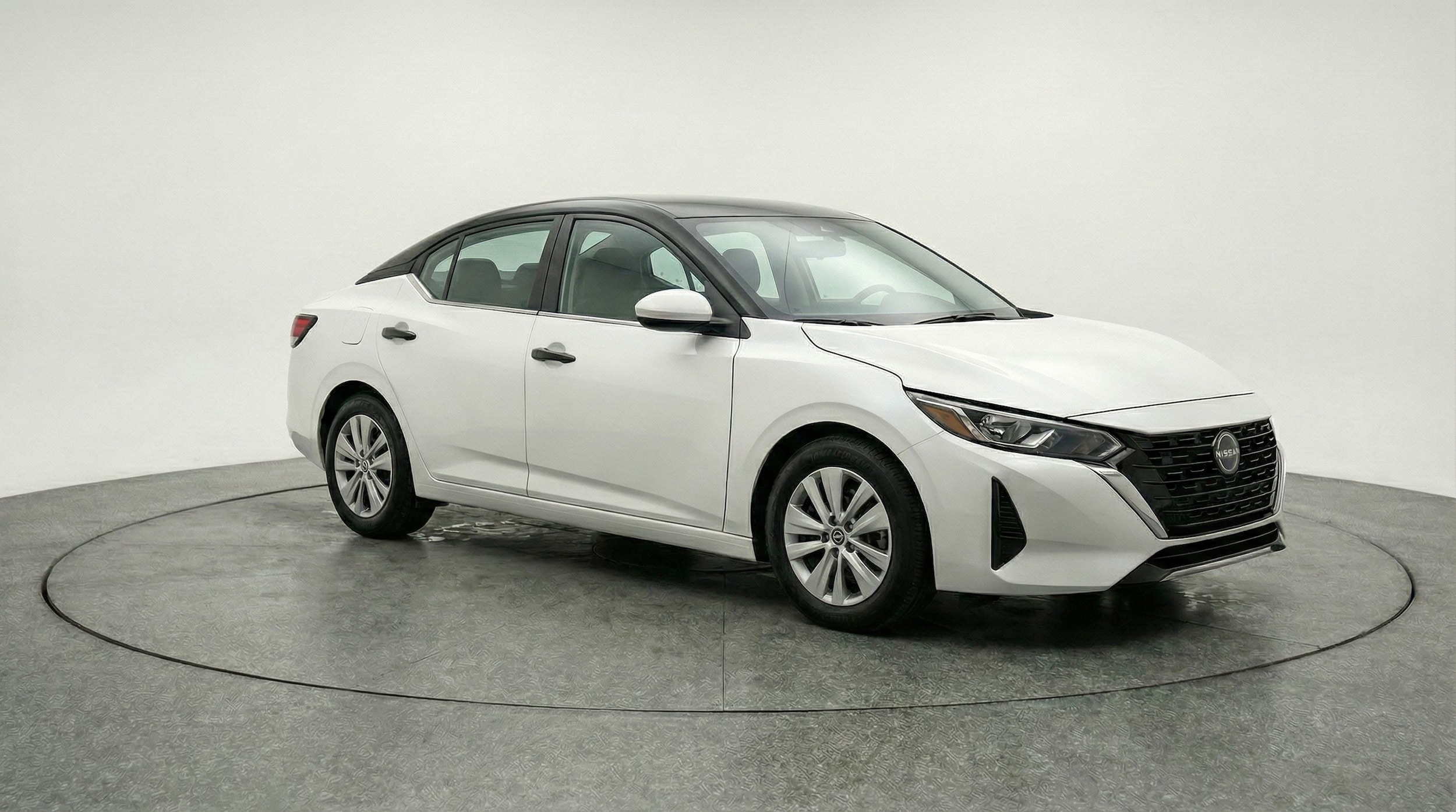 Thumbnail: 2025 Nissan Sentra - 1