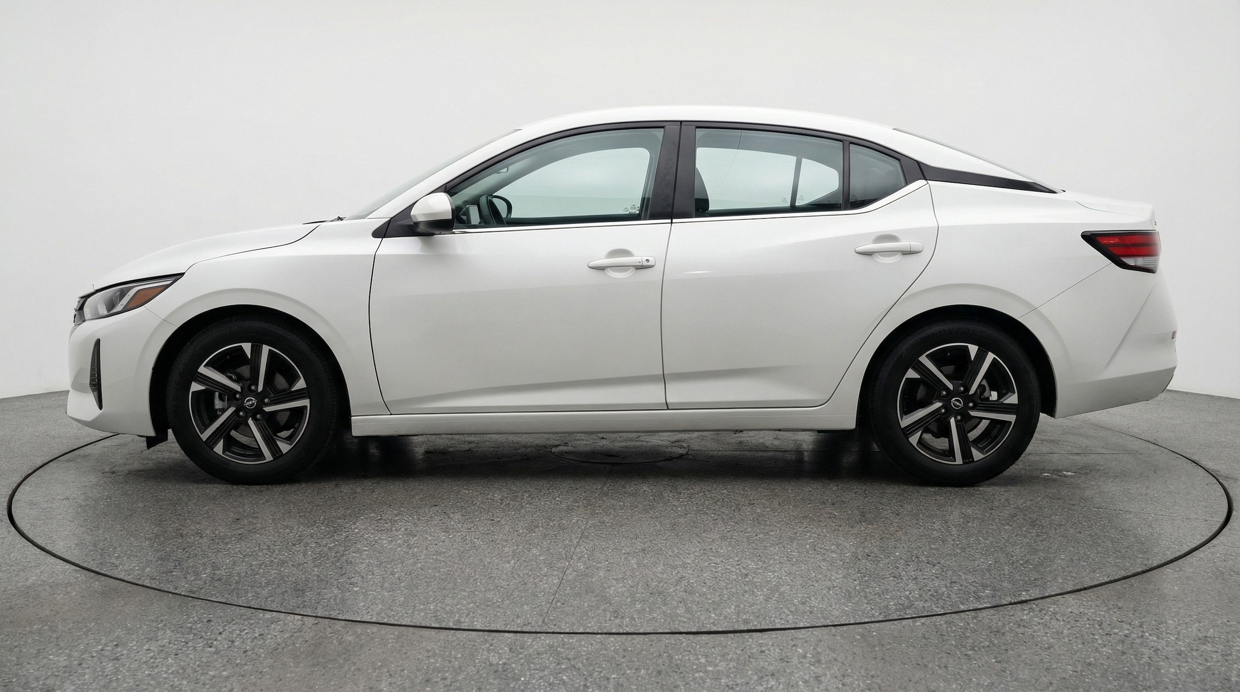 Thumbnail: 2025 Nissan Sentra - 4