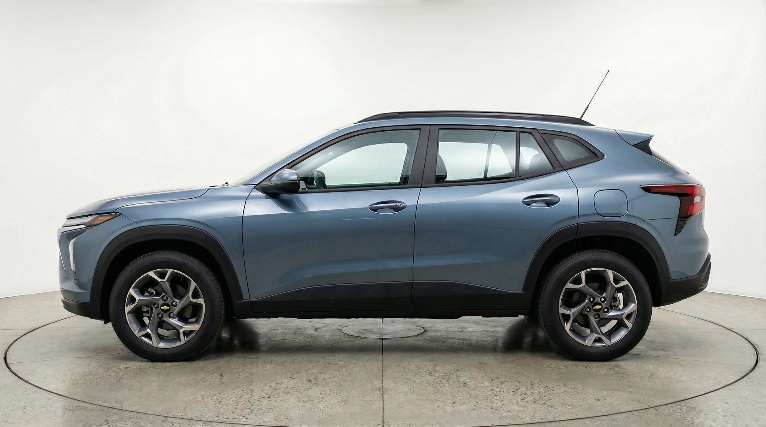 Thumbnail: 2025 Chevrolet Trax - 4