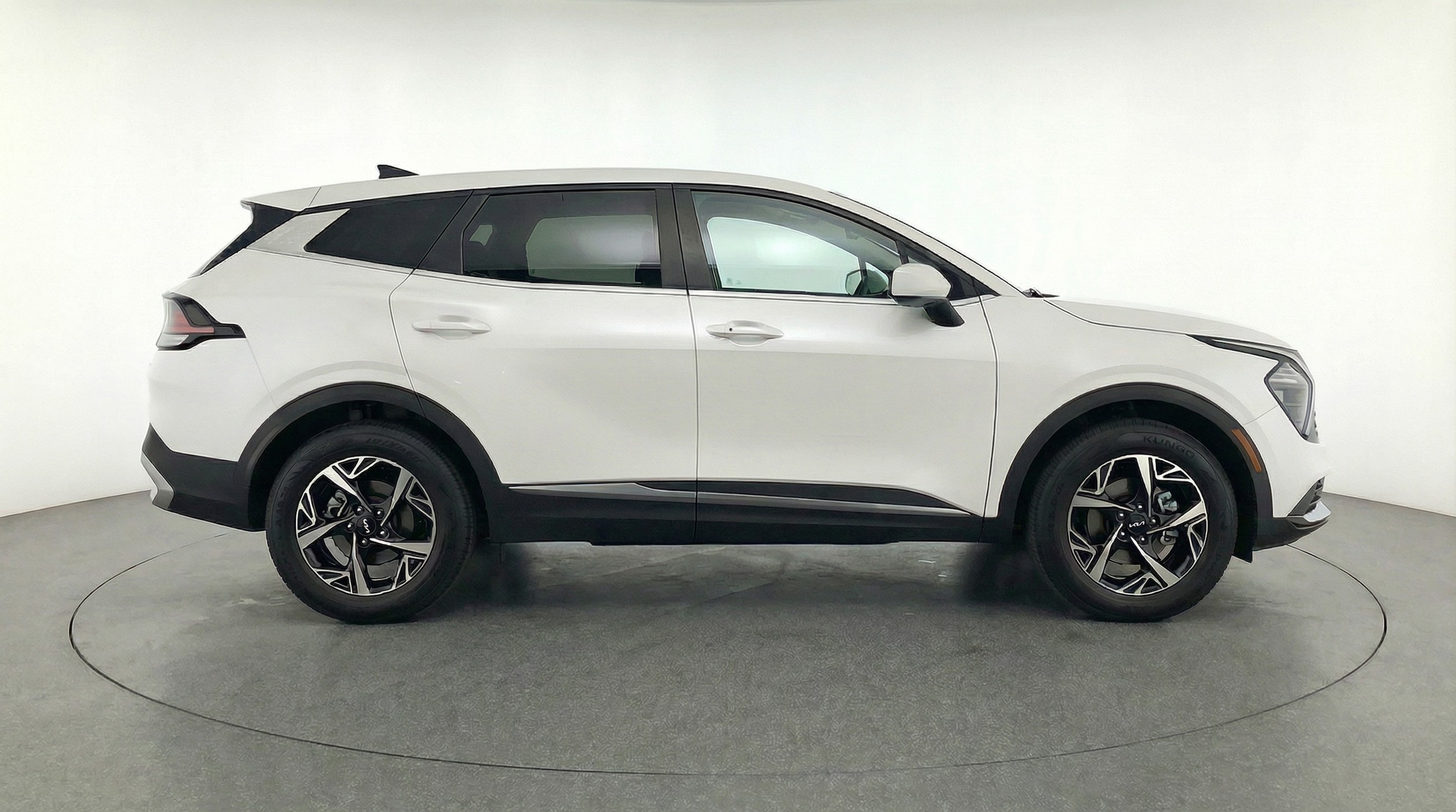 Thumbnail: 2025 Kia Sportage - 8