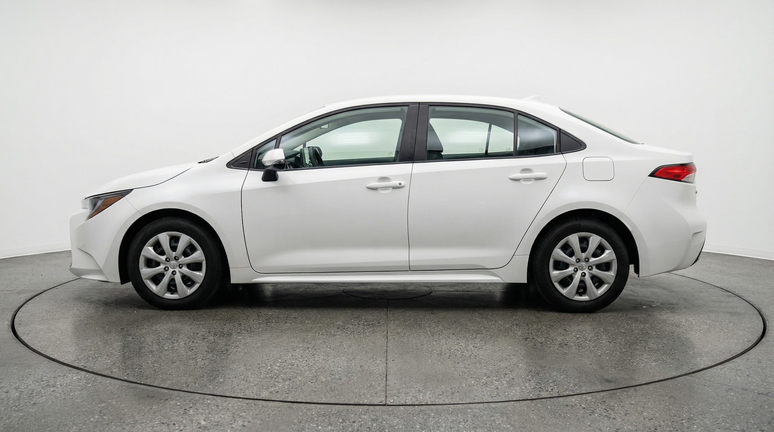 Thumbnail: 2025 Toyota Corolla - 4