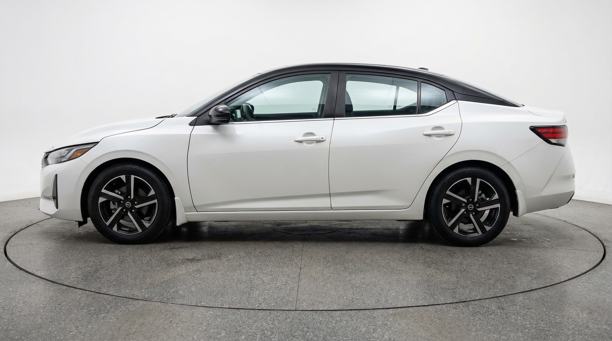 Thumbnail: 2025 Nissan Sentra - 4