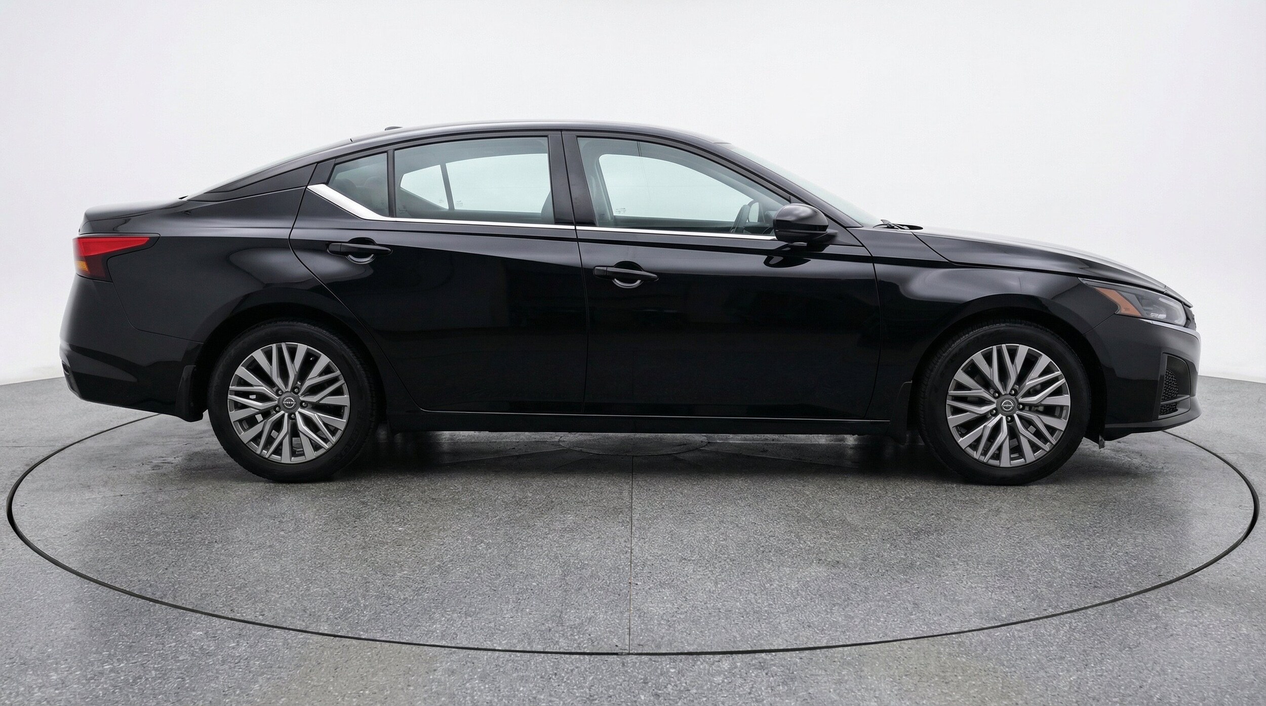 Thumbnail: 2025 Nissan Altima - 11