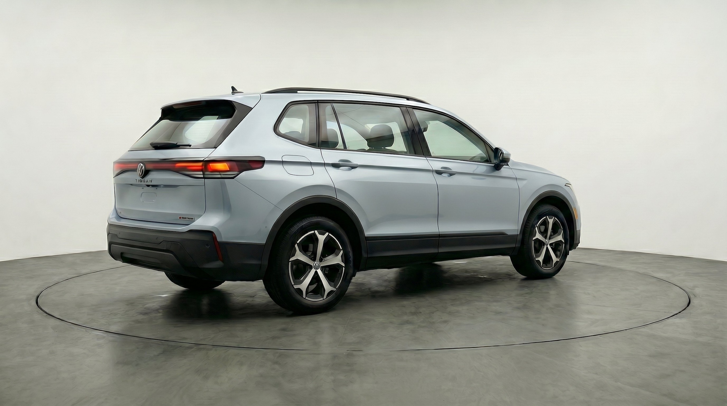 Thumbnail: 2026 Volkswagen Tiguan - 9