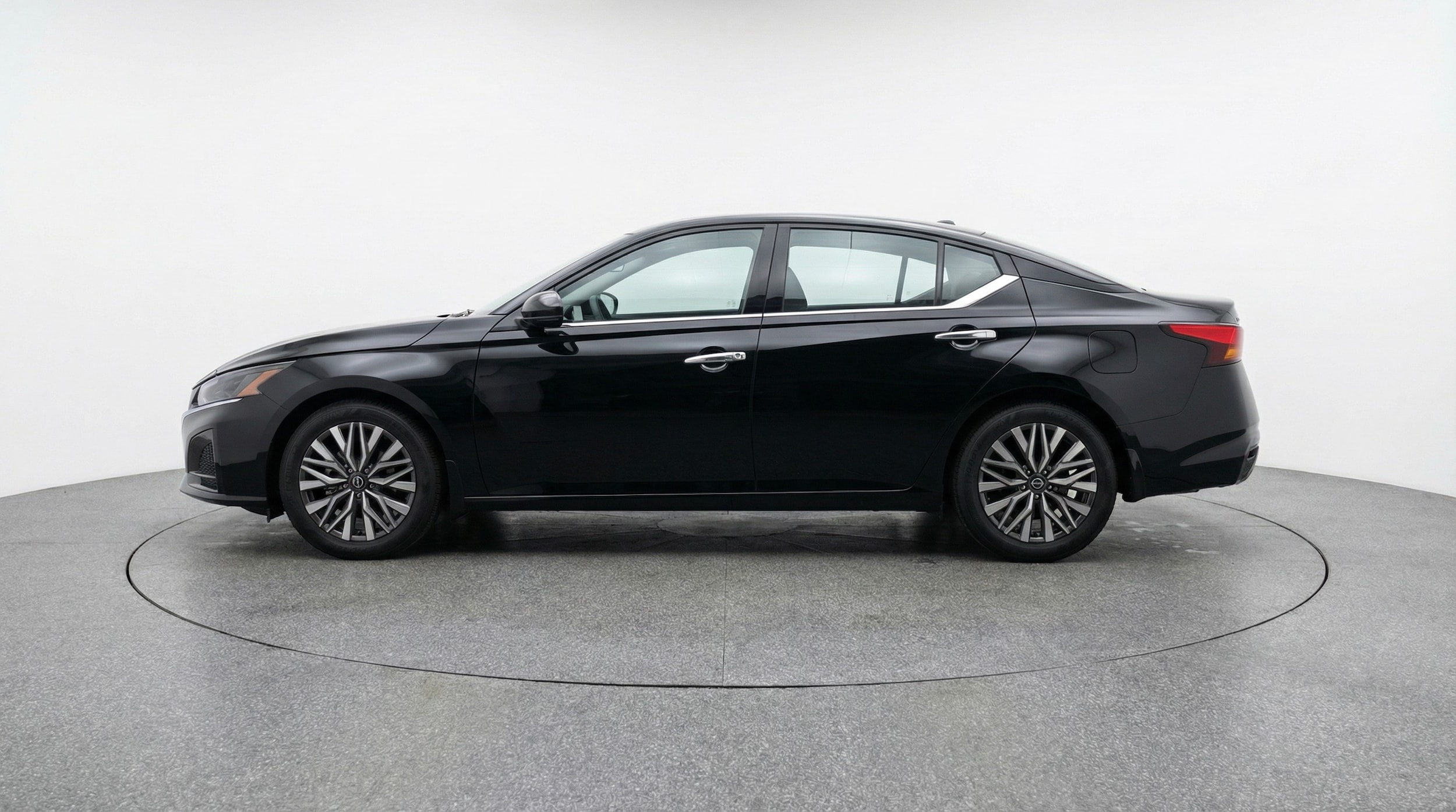 Thumbnail: 2025 Nissan Altima - 4