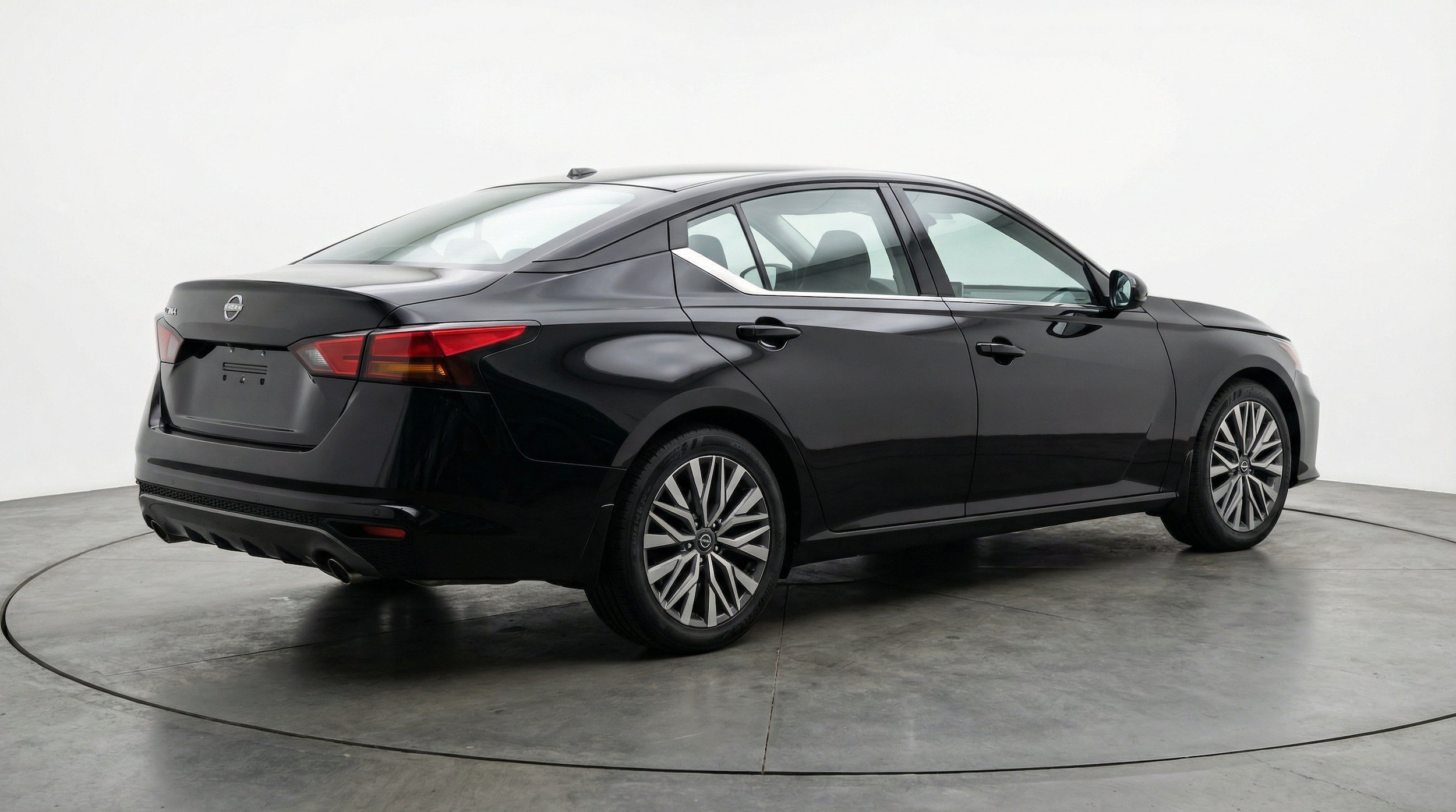 Thumbnail: 2025 Nissan Altima - 9