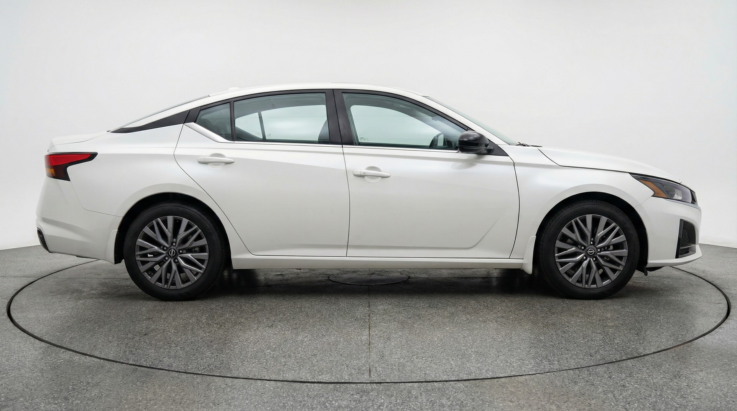 Thumbnail: 2025 Nissan Altima - 8