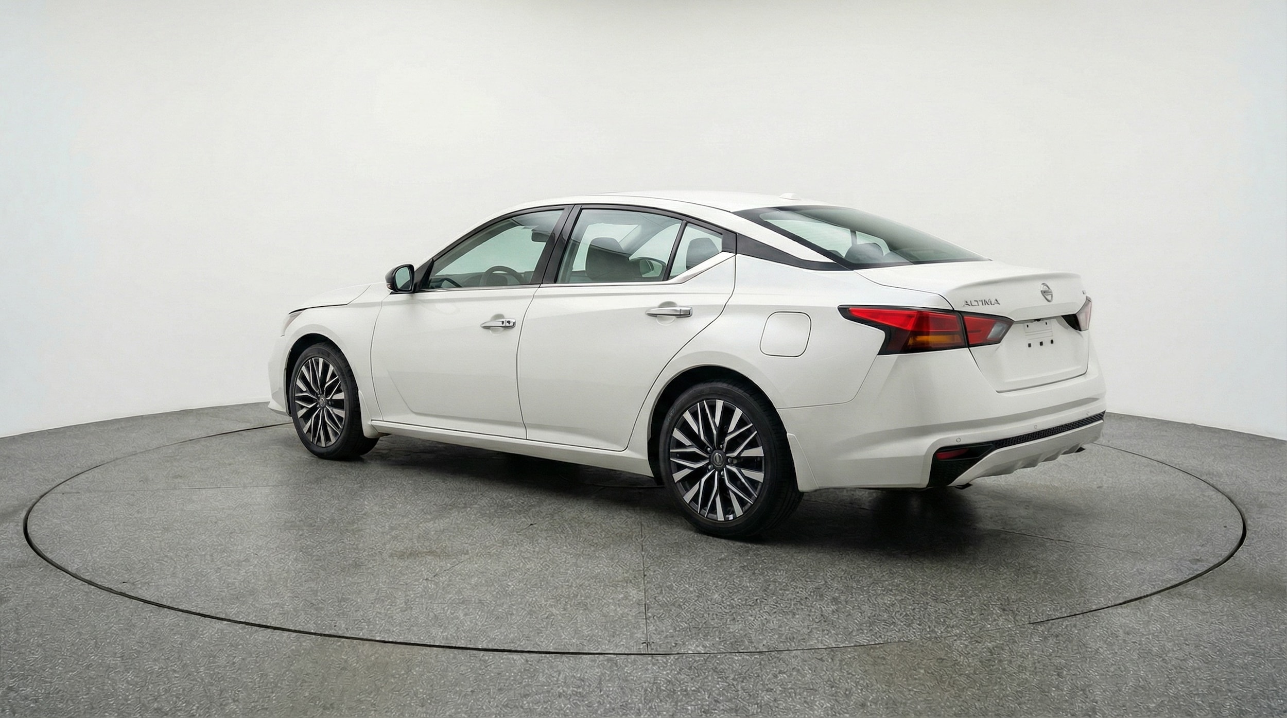 Thumbnail: 2025 Nissan Altima - 5