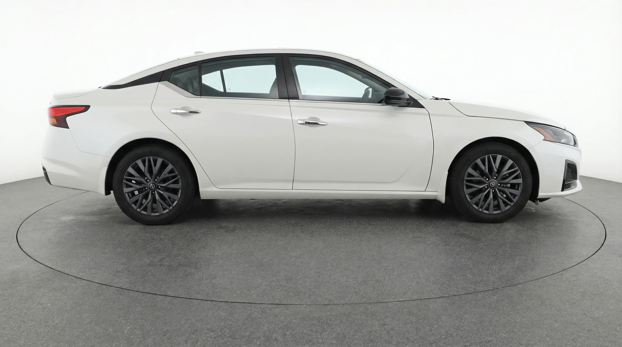 Thumbnail: 2025 Nissan Altima - 8