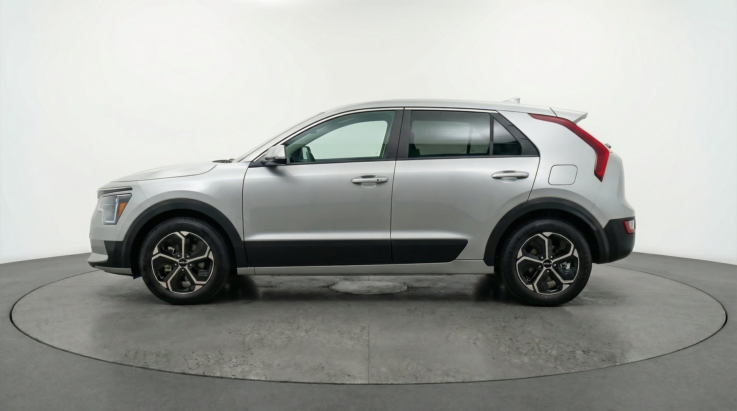 Thumbnail: 2026 Kia Niro - 5