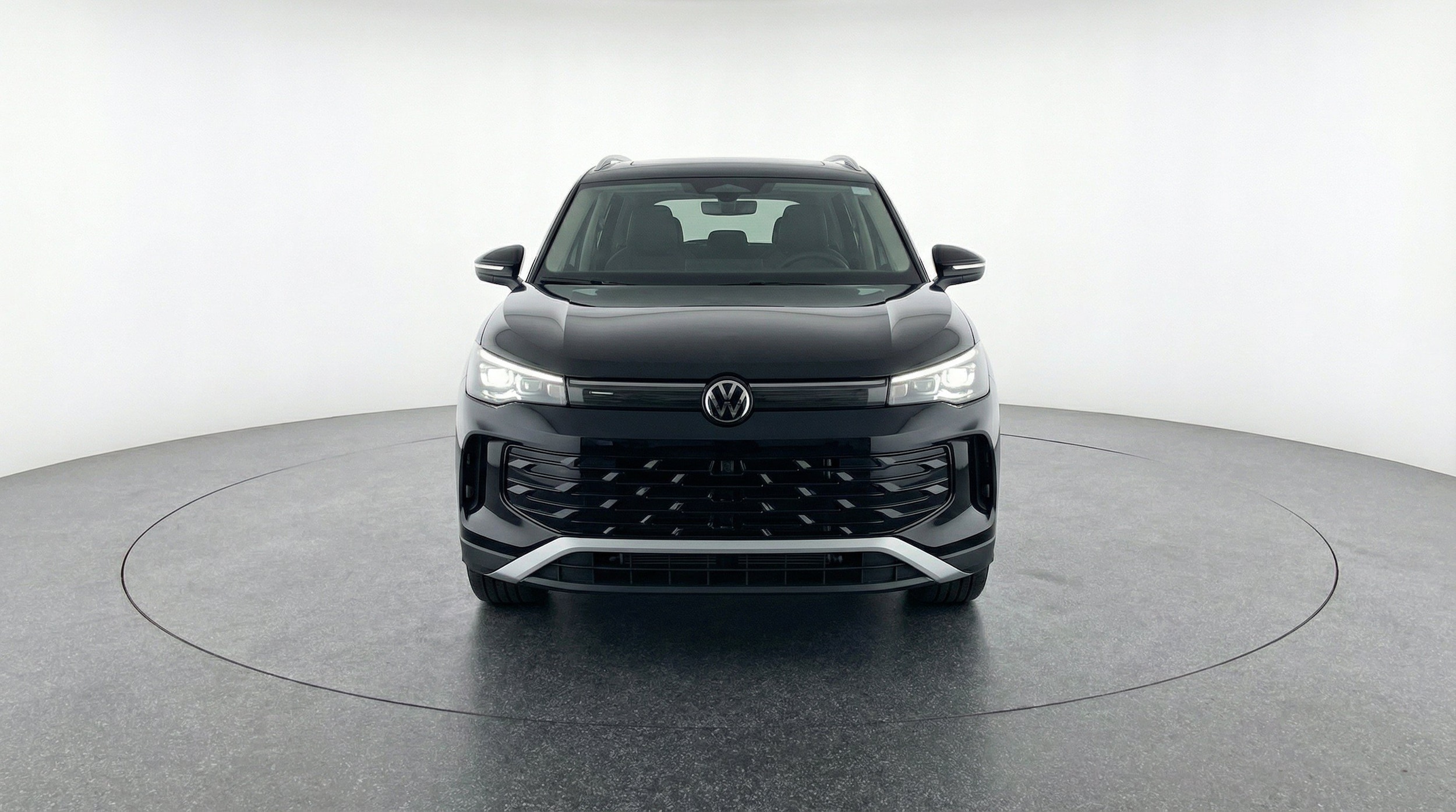 Thumbnail: 2026 Volkswagen Tiguan - 2