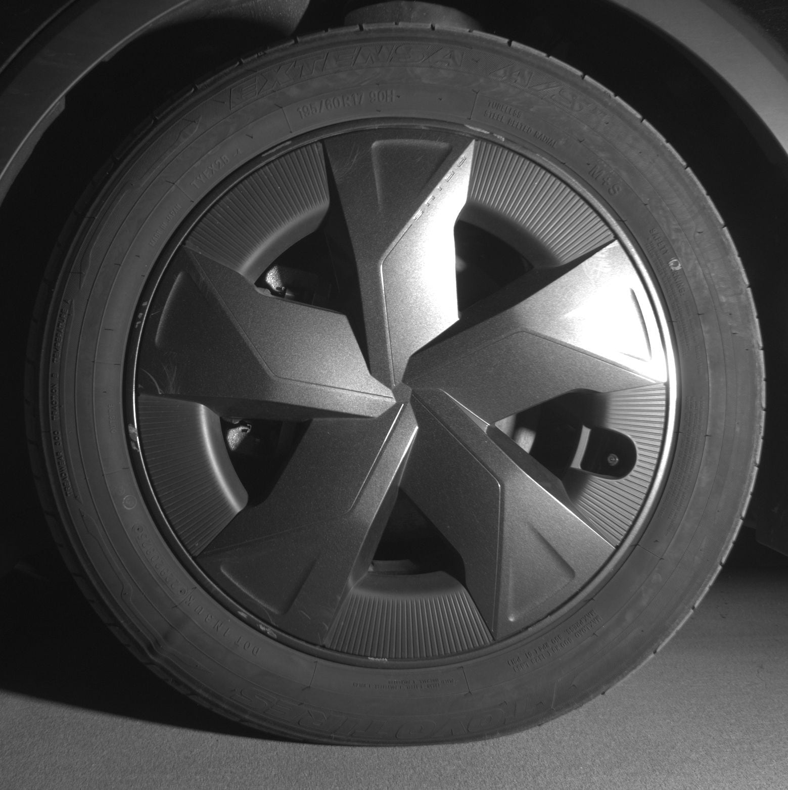 Thumbnail: 2025 Toyota Prius - 9