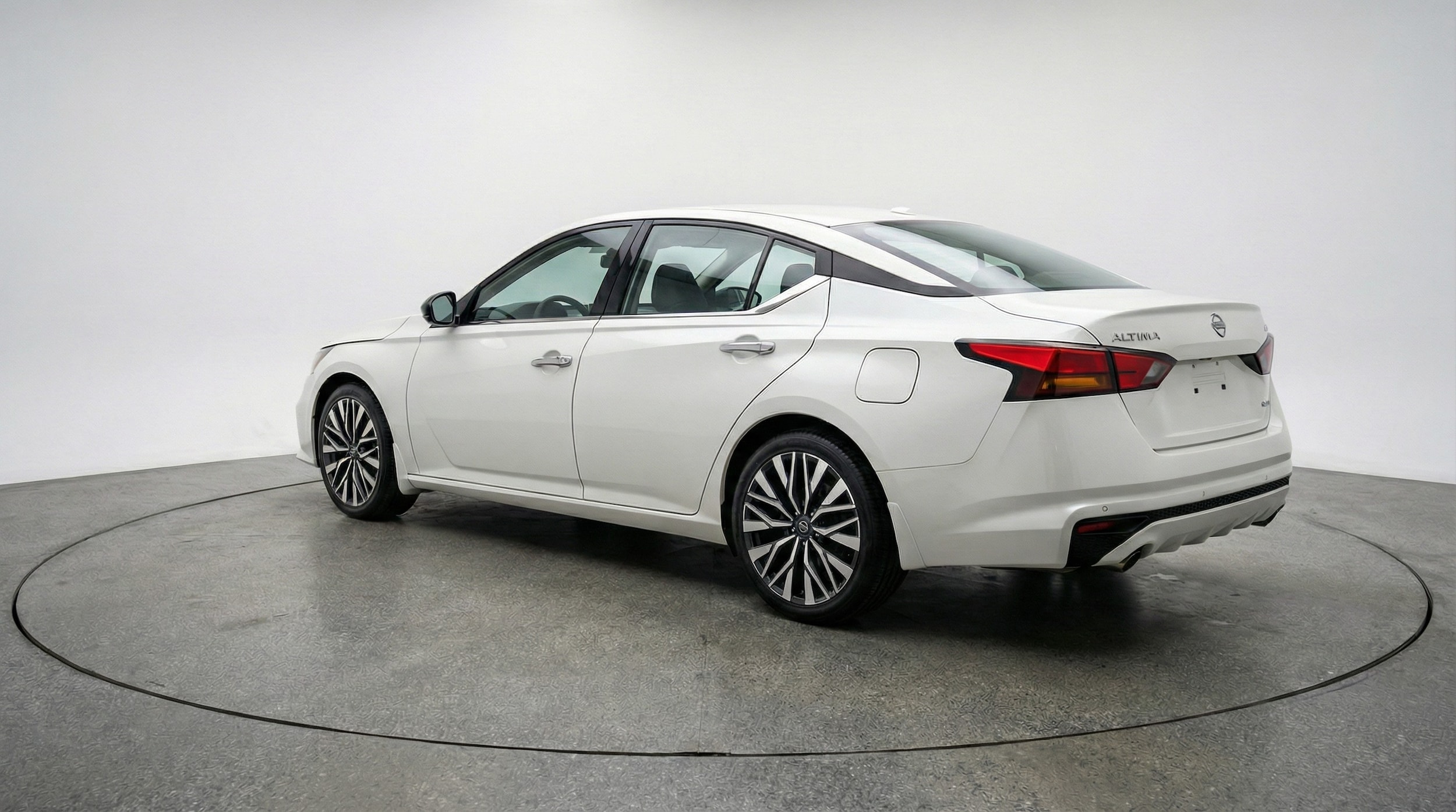 Thumbnail: 2025 Nissan Altima - 5