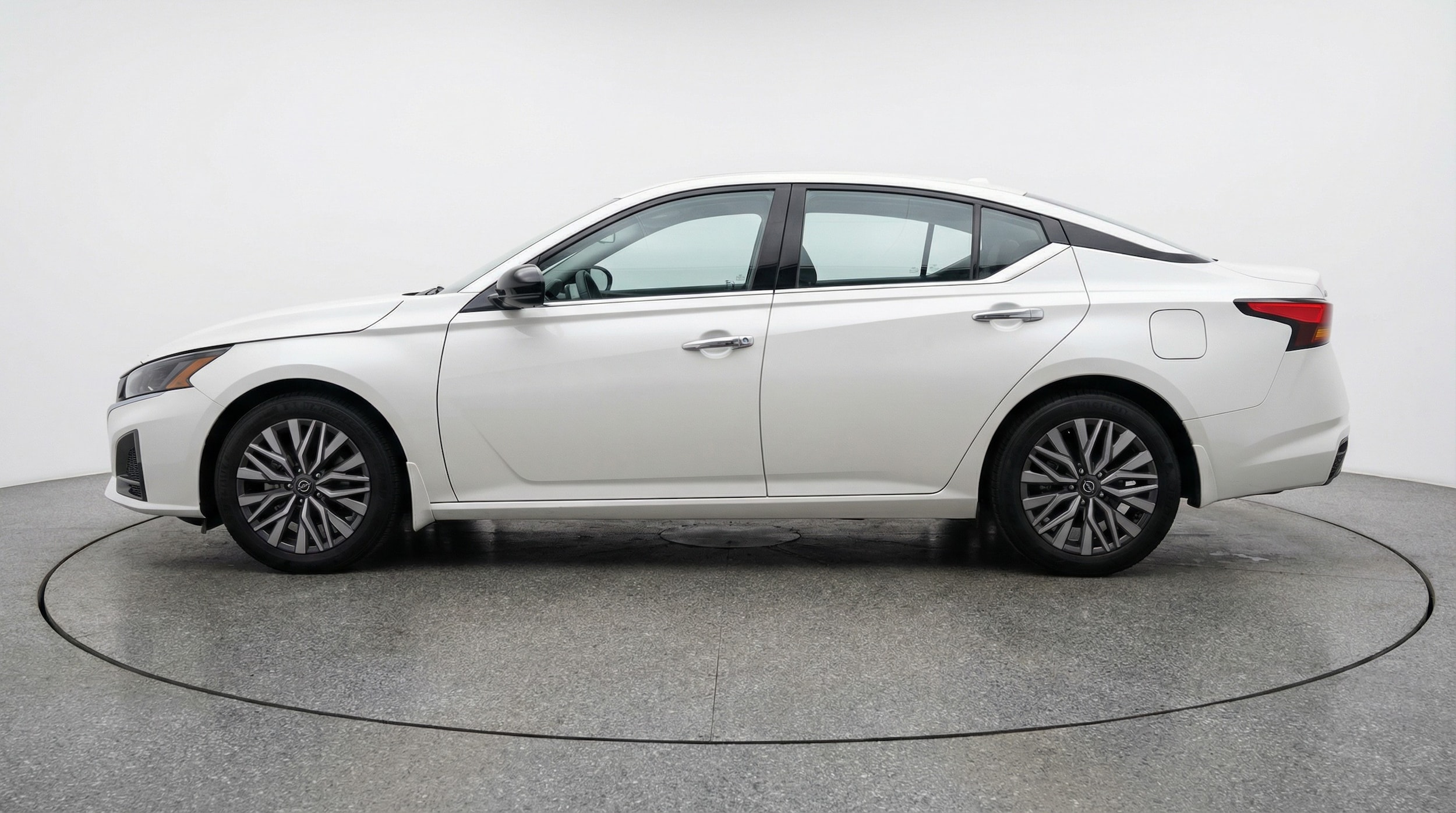 Thumbnail: 2025 Nissan Altima - 4