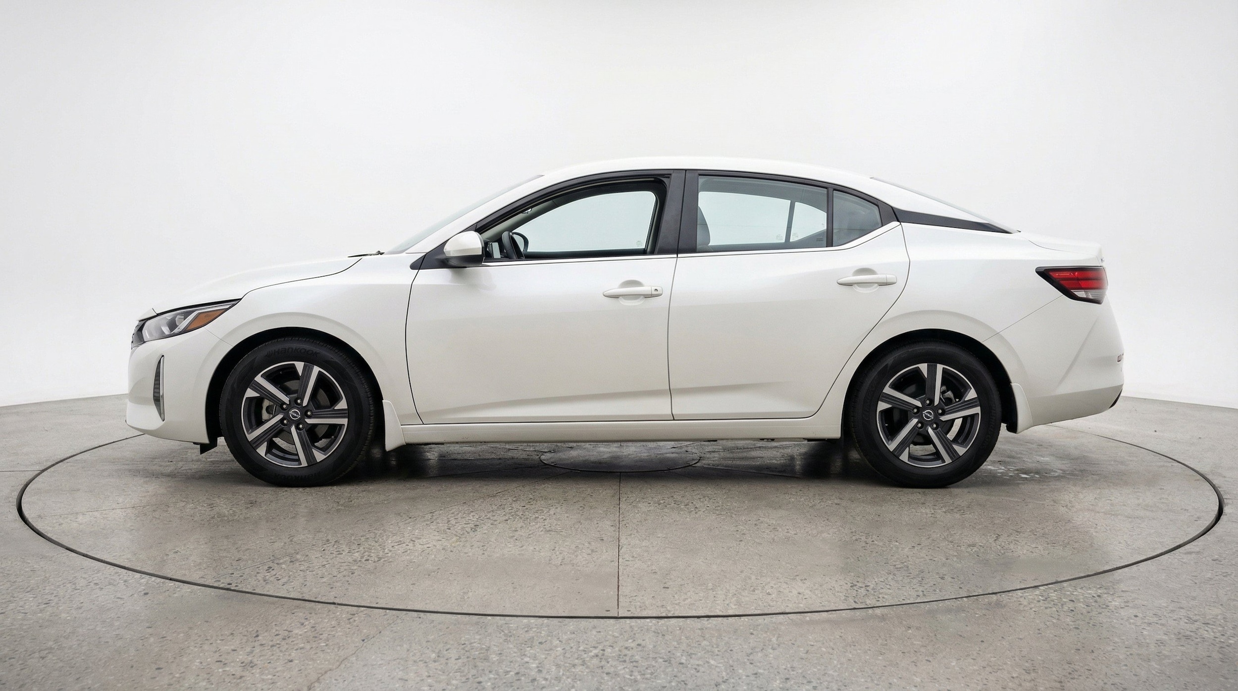 Thumbnail: 2025 Nissan Sentra - 5