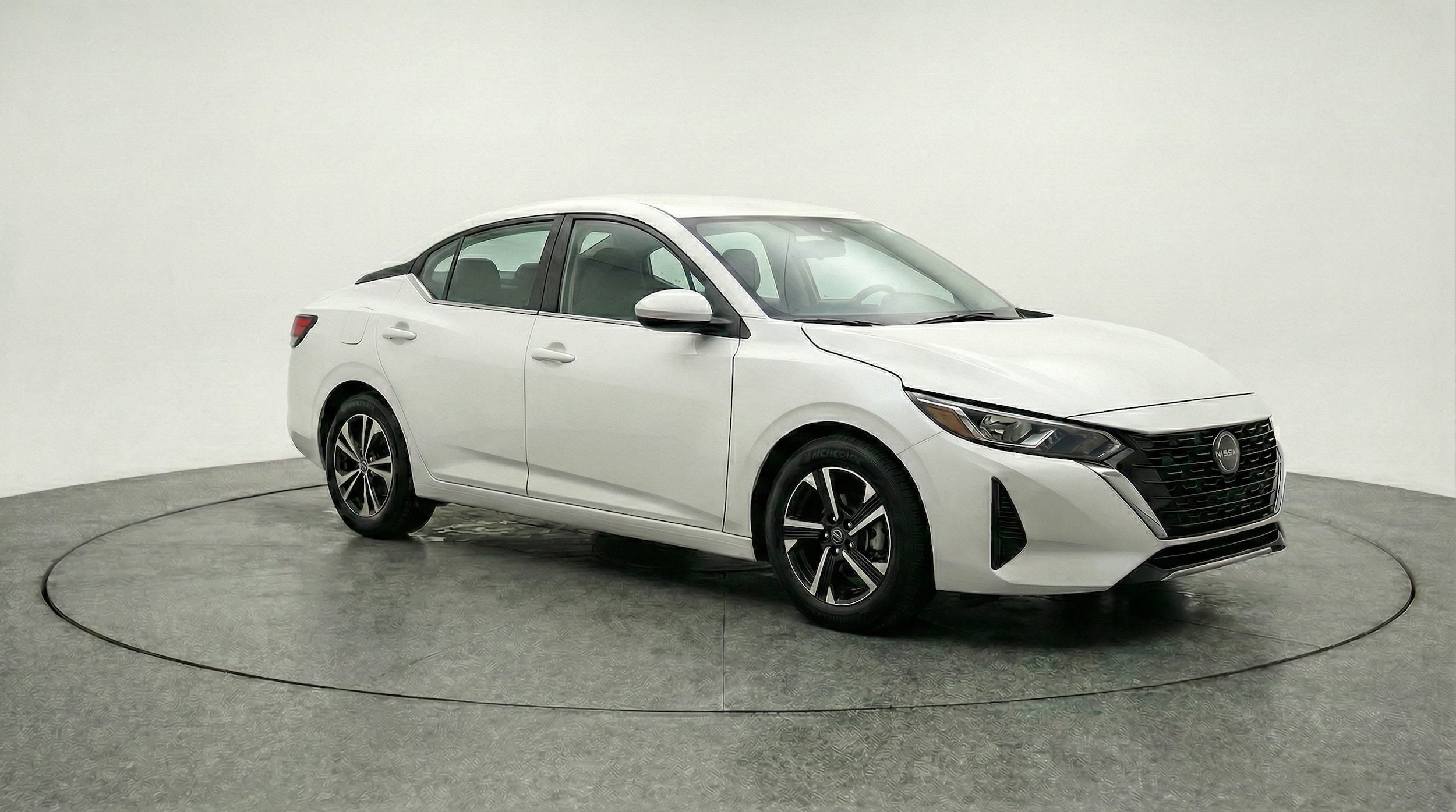 Thumbnail: 2025 Nissan Sentra - 1