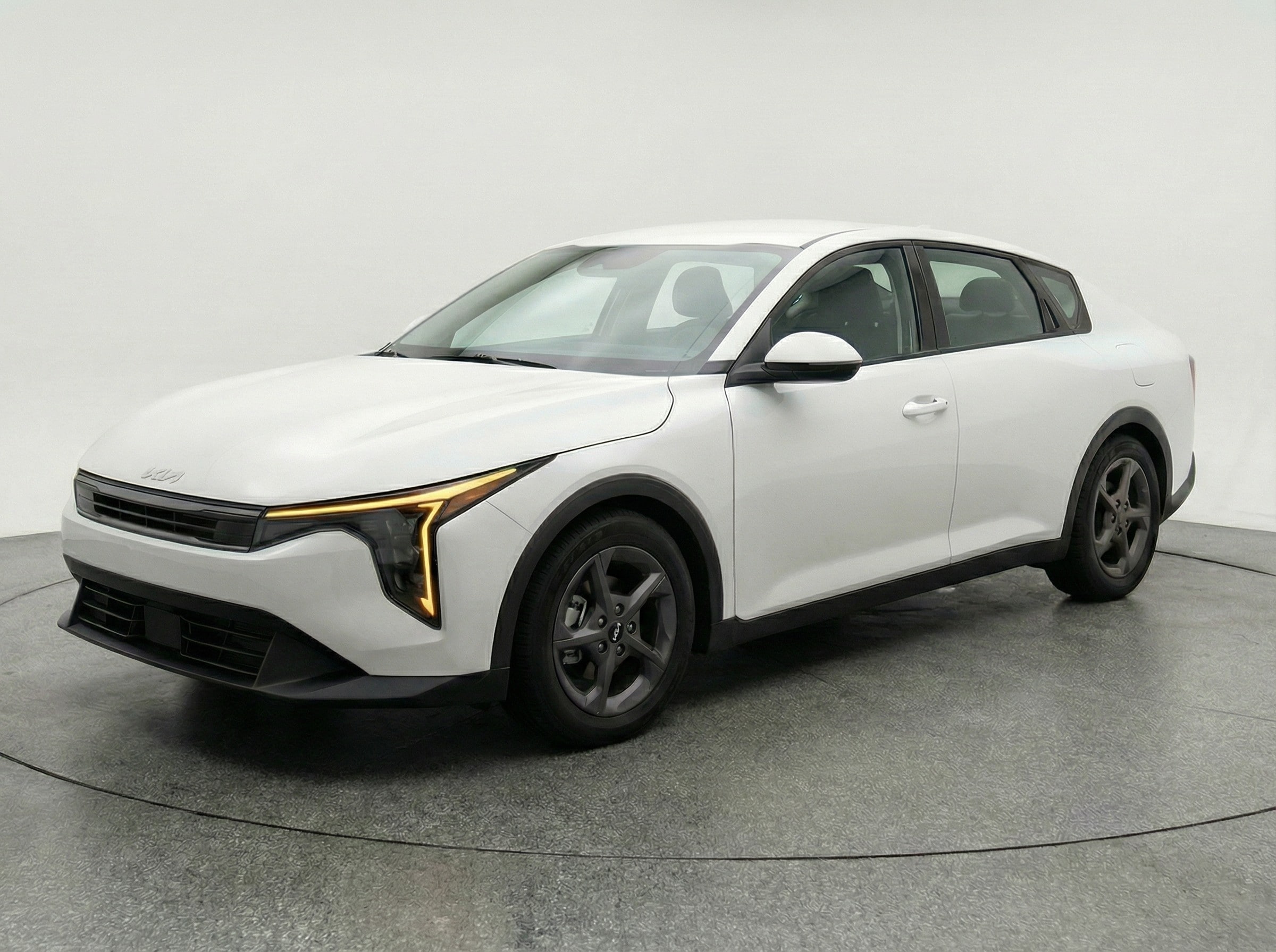 Thumbnail: 2025 Kia K4 - 3