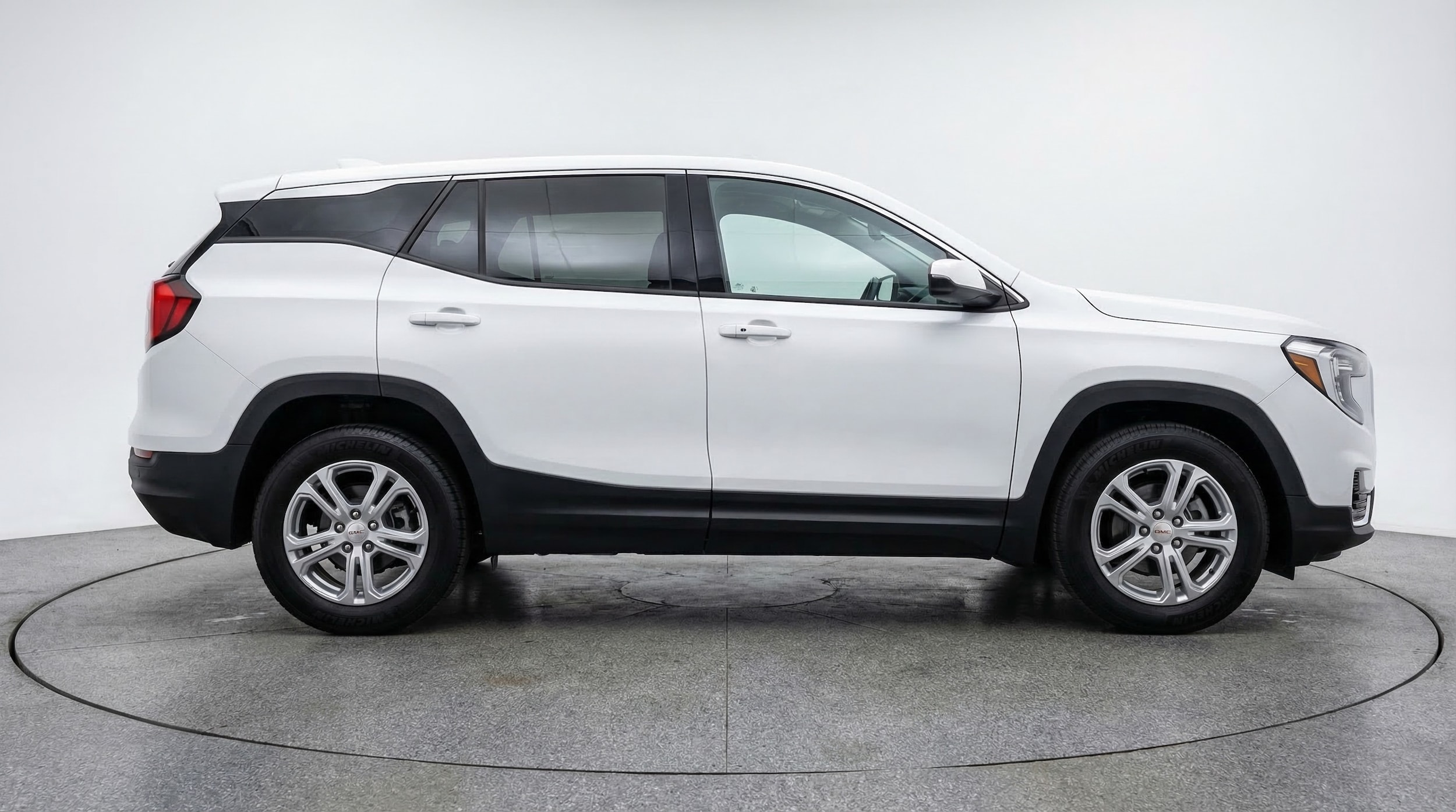 Thumbnail: 2024 GMC Terrain - 8