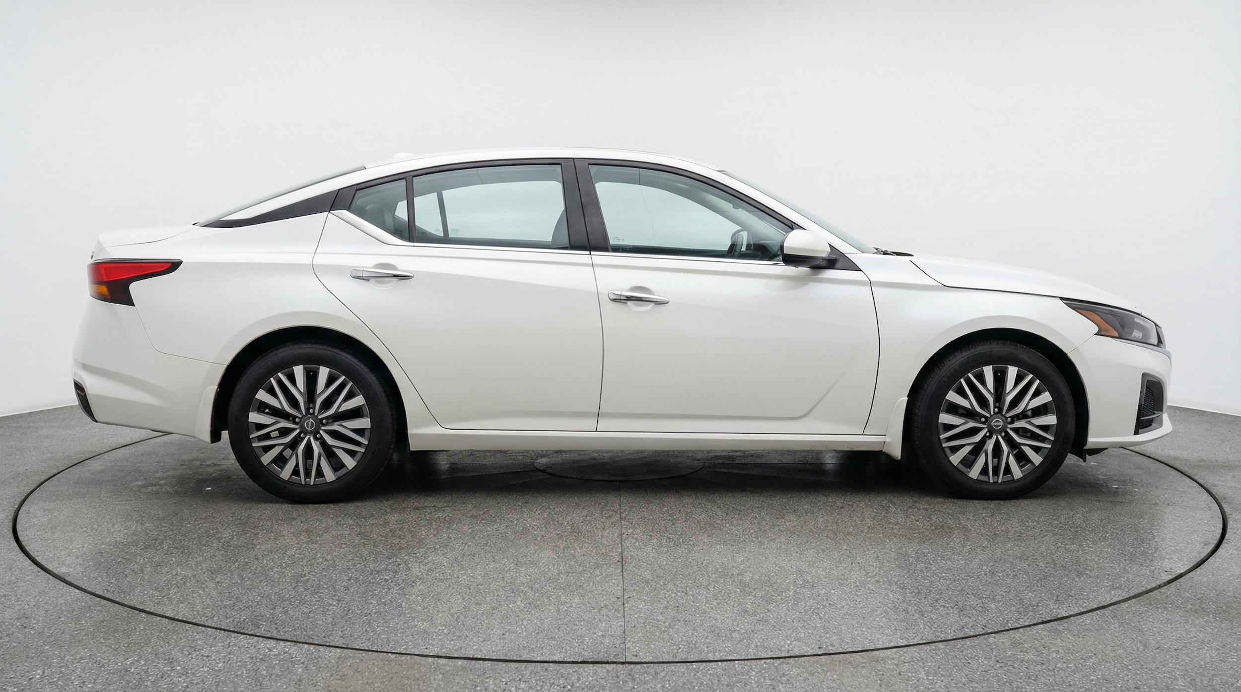 Thumbnail: 2025 Nissan Altima - 8