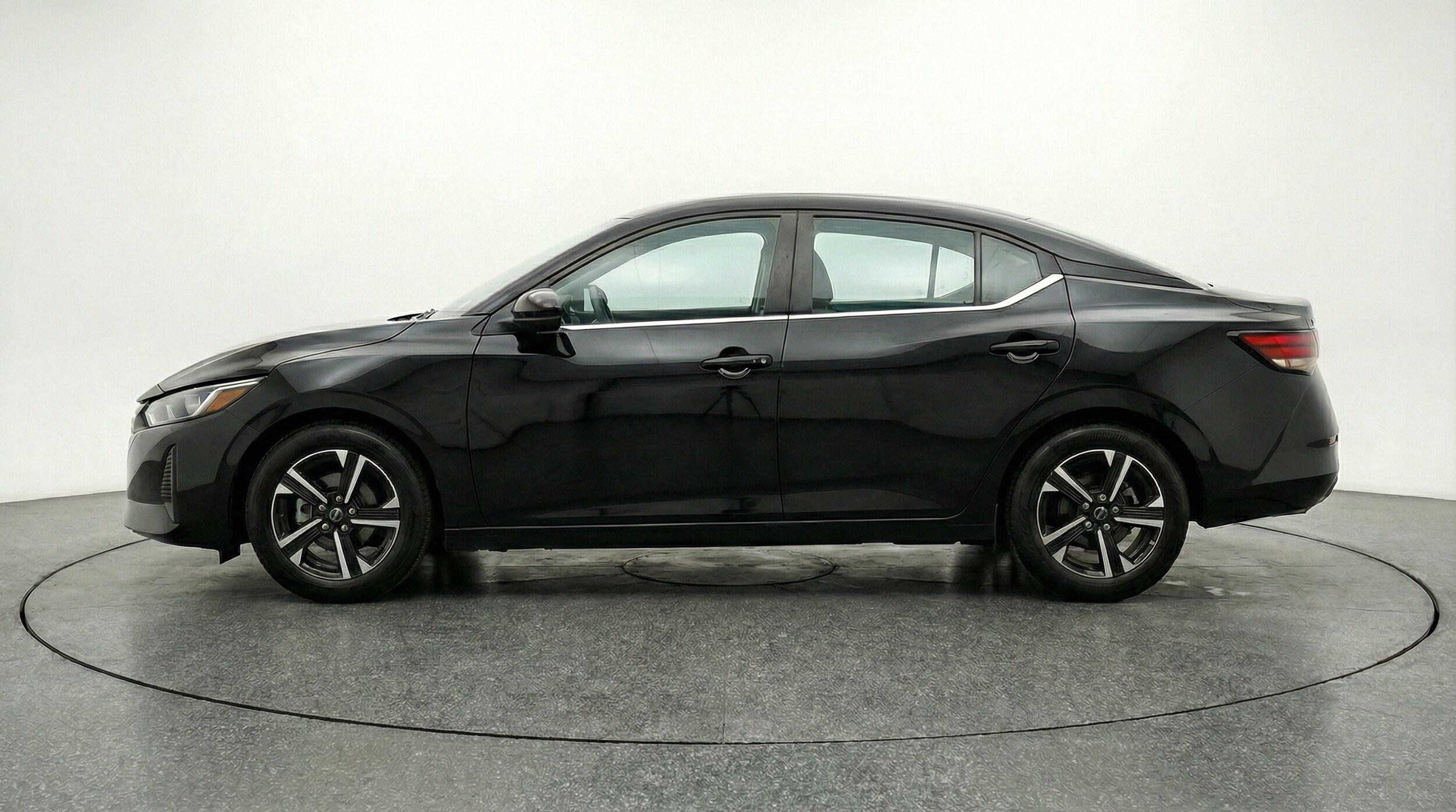 Thumbnail: 2025 Nissan Sentra - 4