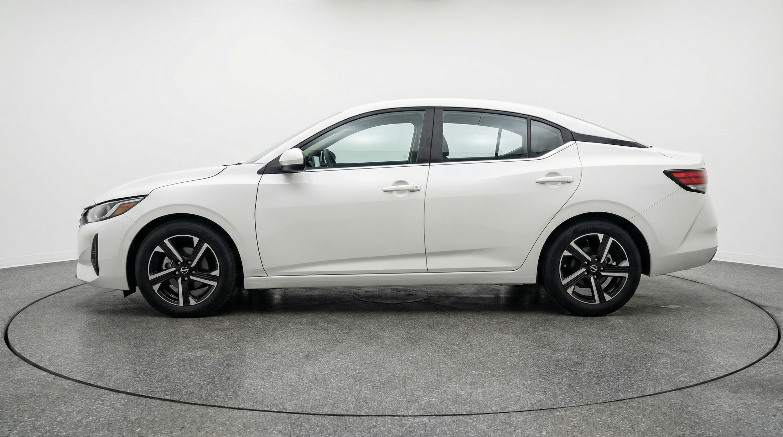 Thumbnail: 2025 Nissan Sentra - 4