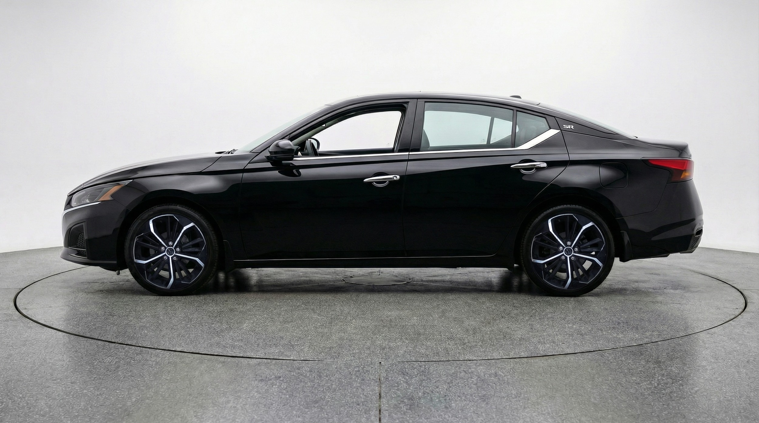 Thumbnail: 2025 Nissan Altima - 4