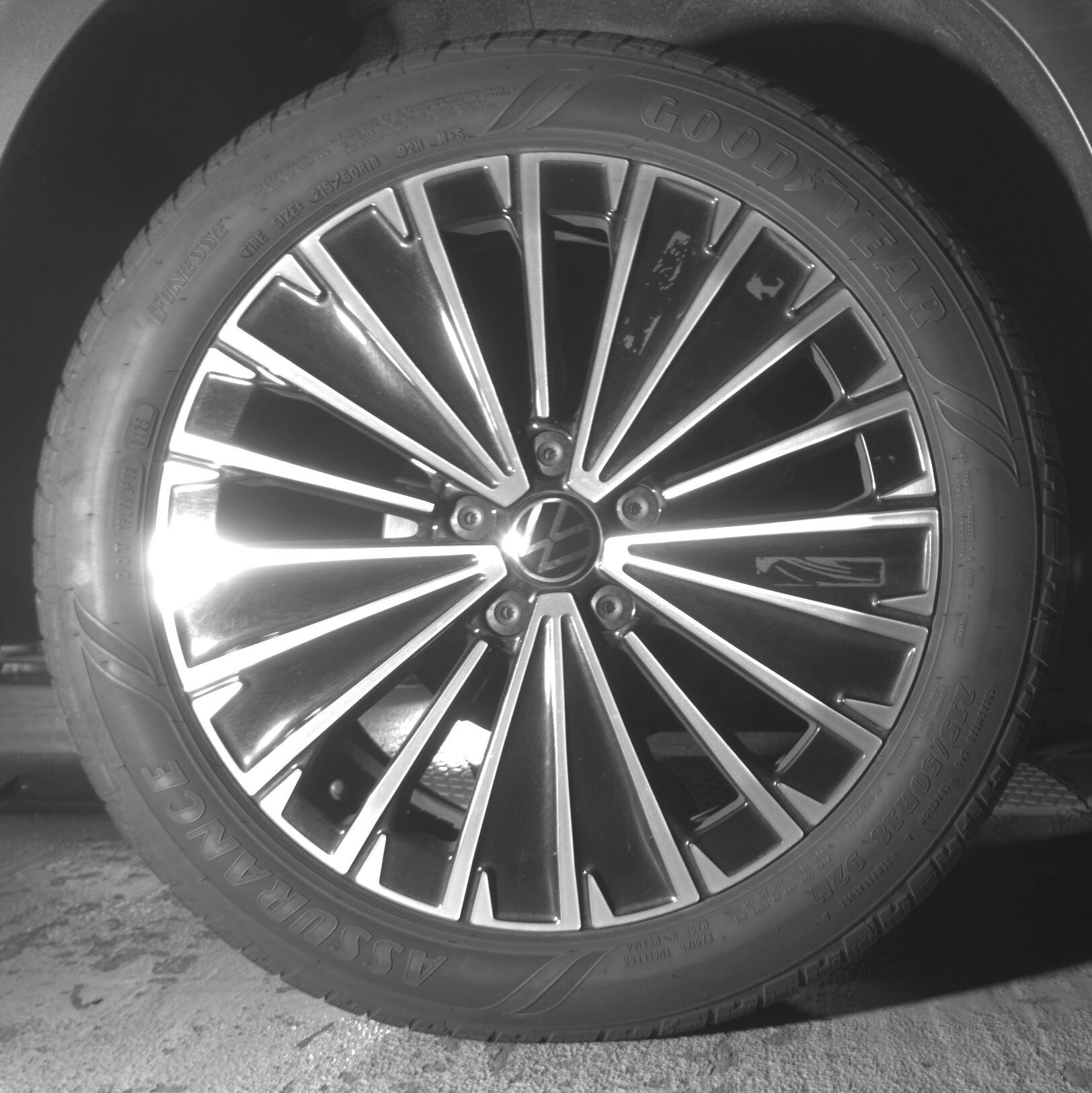 Thumbnail: 2025 Volkswagen Taos - 12