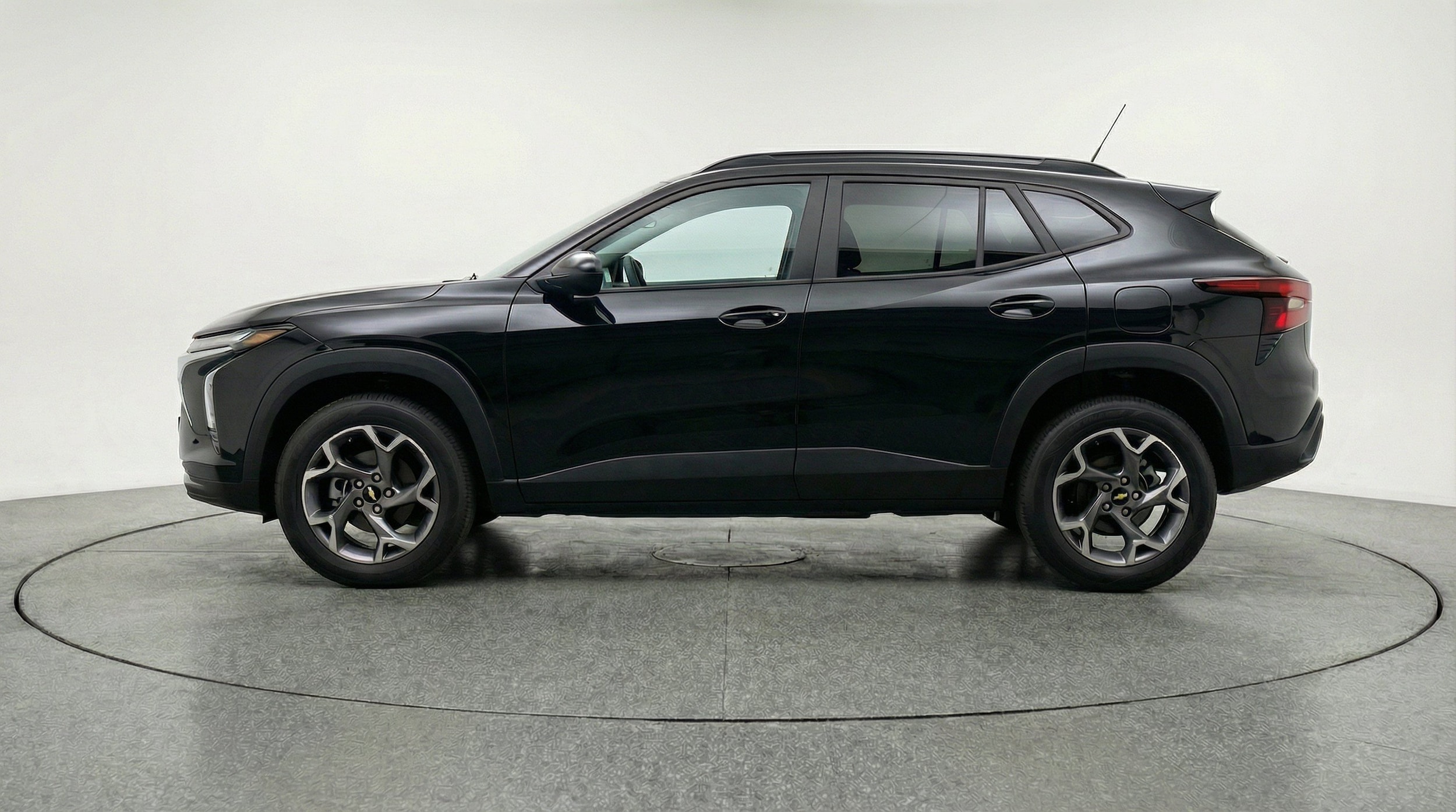 Thumbnail: 2025 Chevrolet Trax - 5