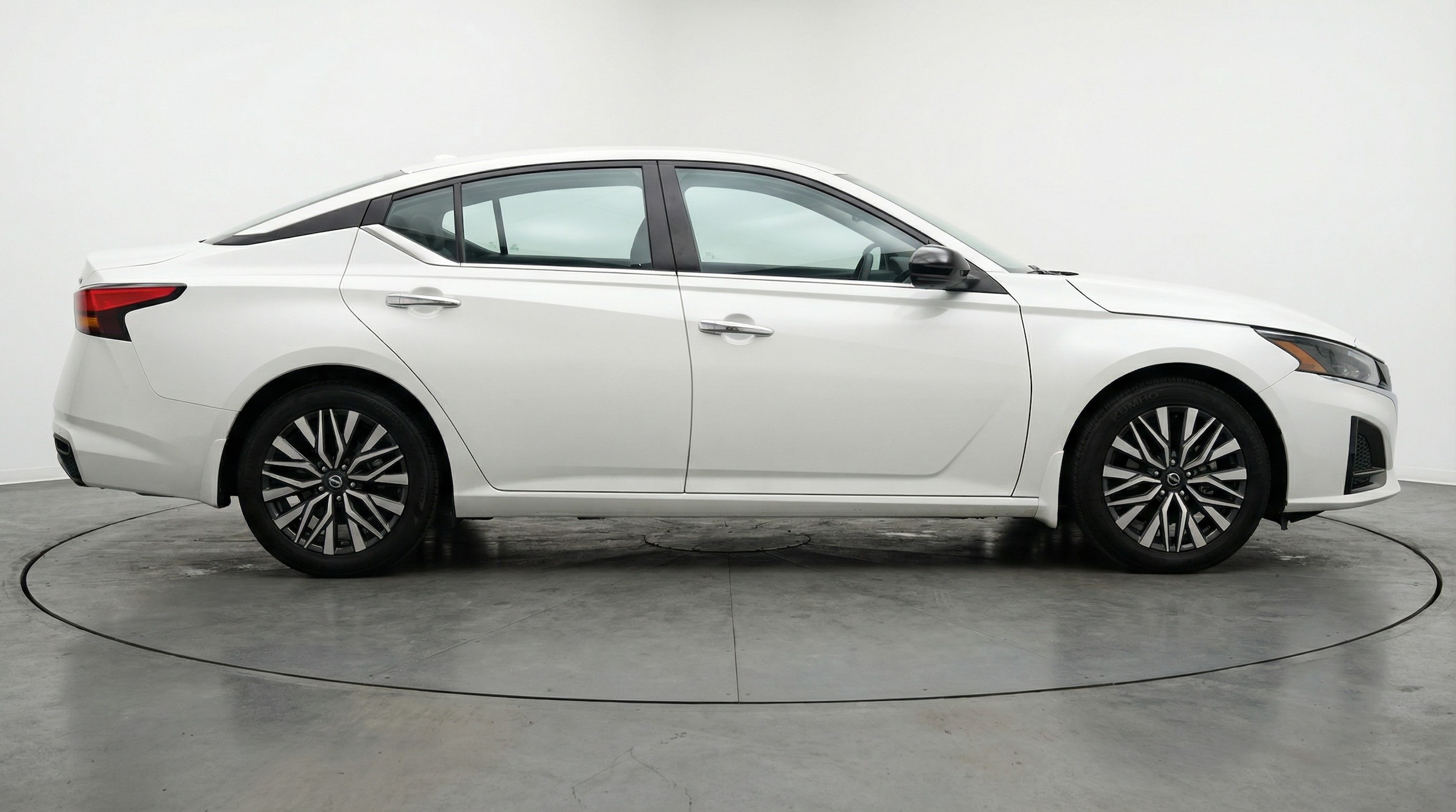 Thumbnail: 2025 Nissan Altima - 8