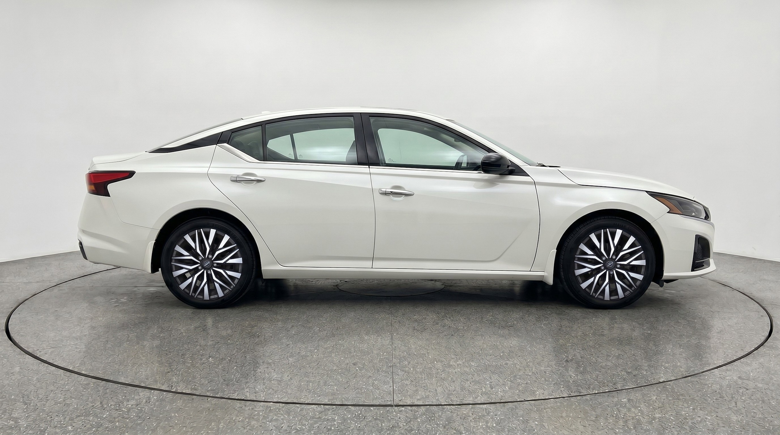 Thumbnail: 2025 Nissan Altima - 11