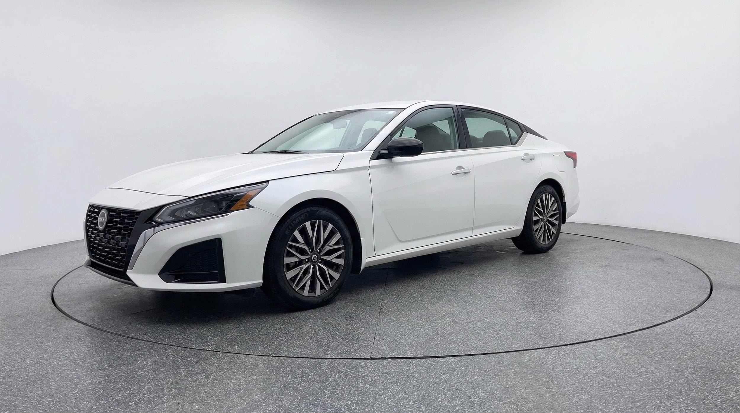 Thumbnail: 2025 Nissan Altima - 3