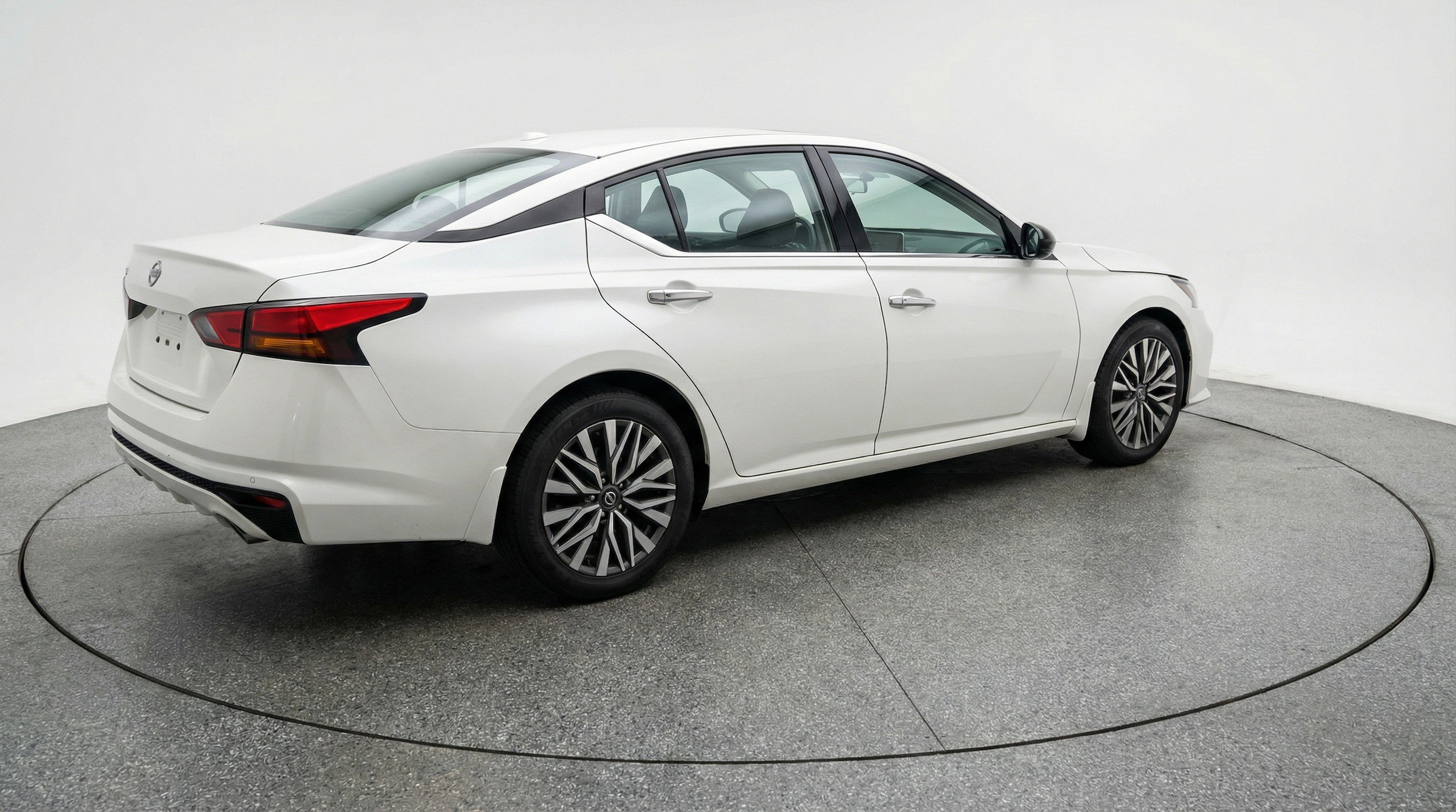 Thumbnail: 2025 Nissan Altima - 9