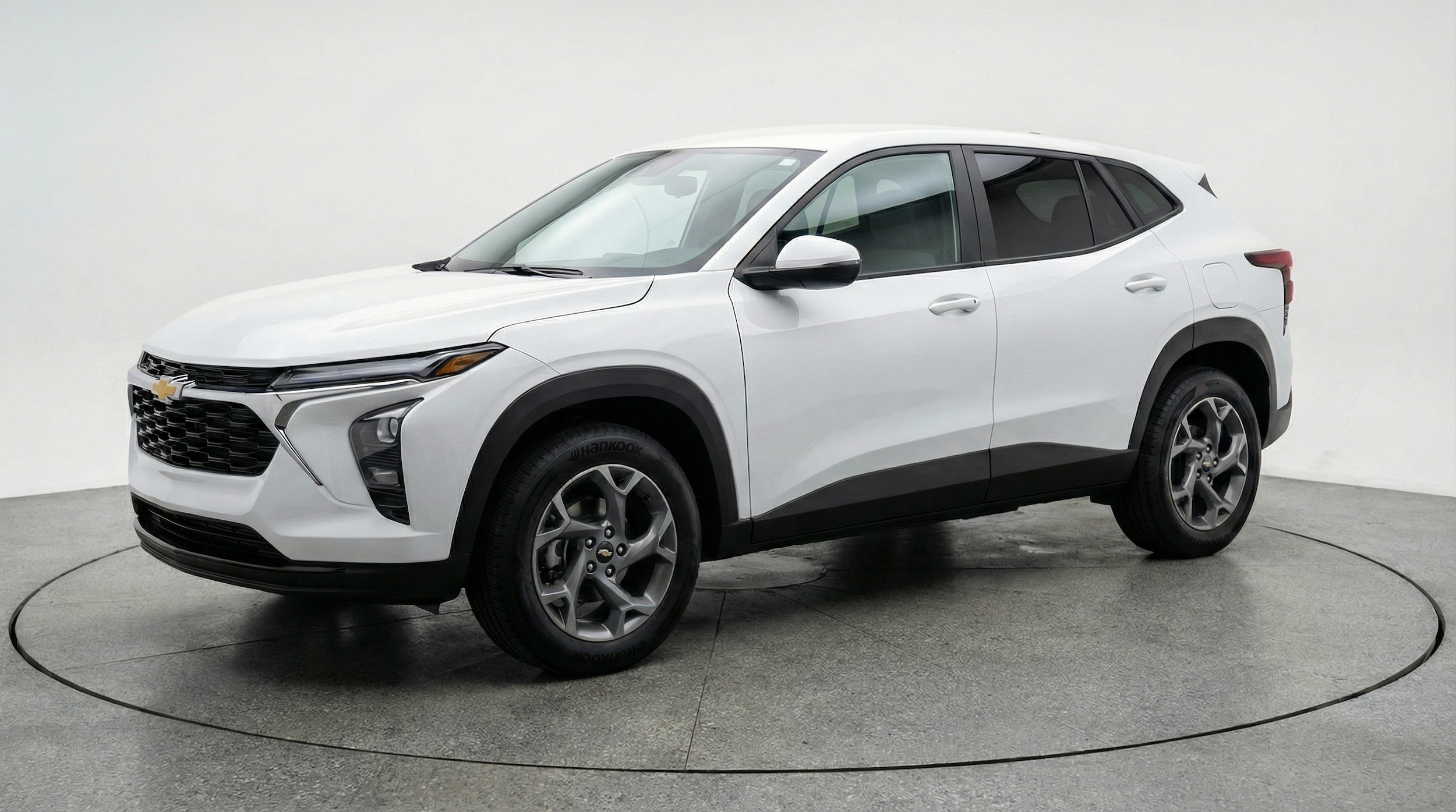 Thumbnail: 2025 Chevrolet Trax - 3