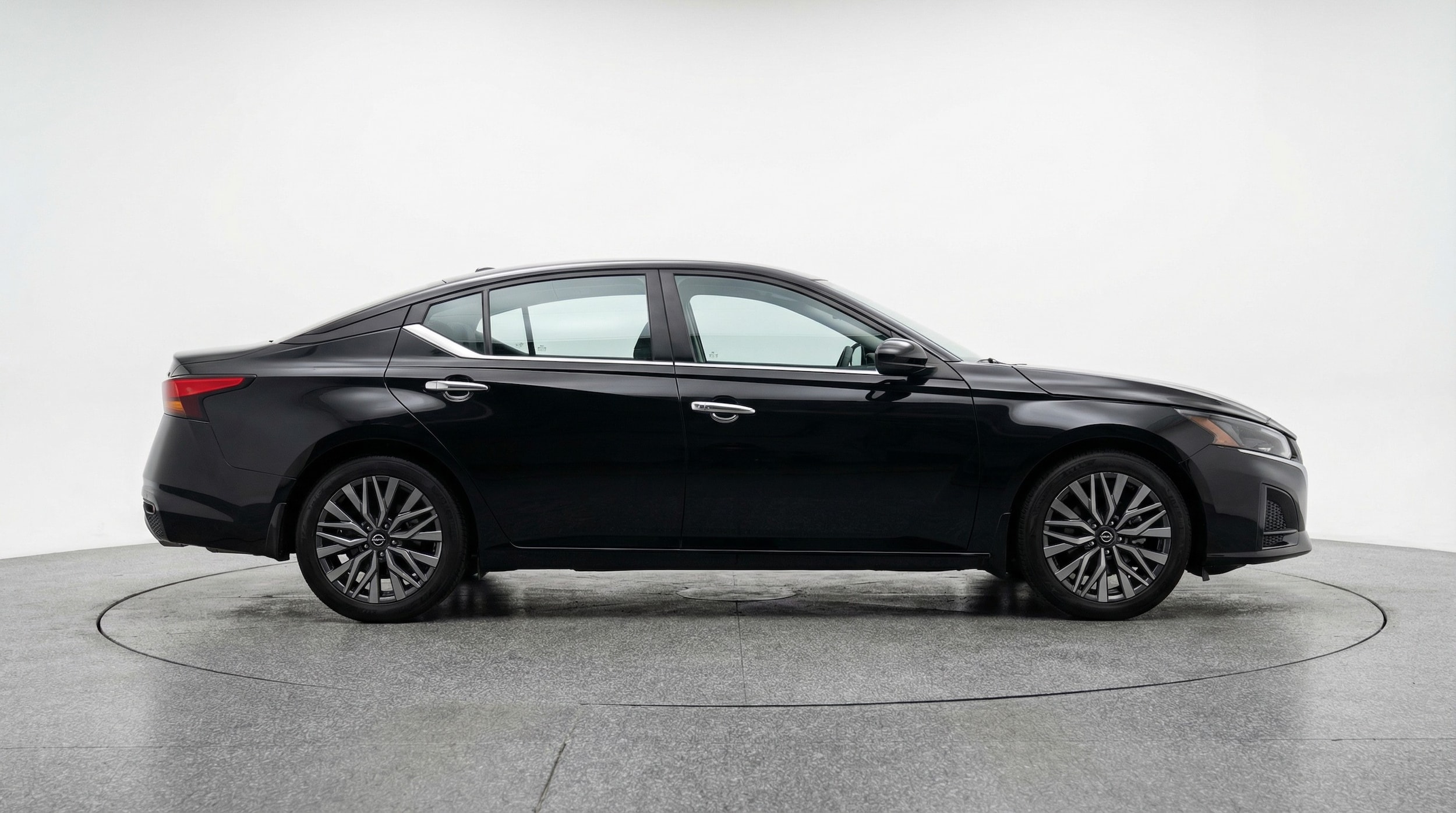 Thumbnail: 2025 Nissan Altima - 8