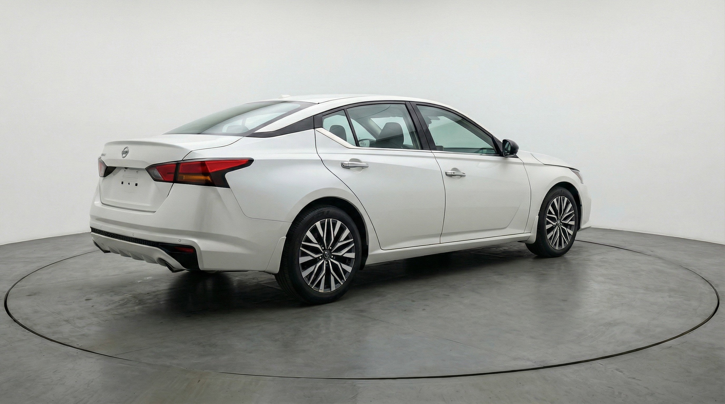 Thumbnail: 2025 Nissan Altima - 9