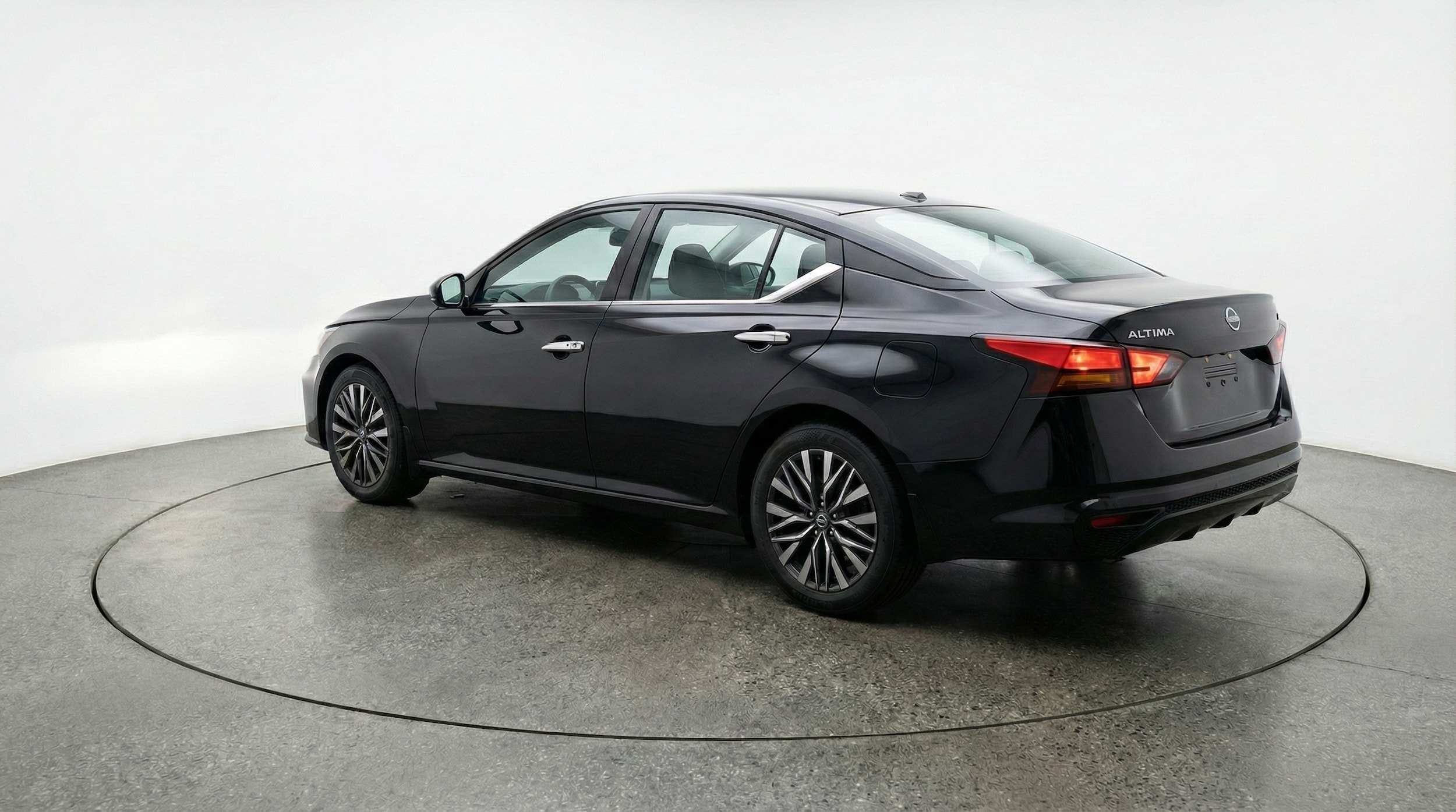 Thumbnail: 2025 Nissan Altima - 5