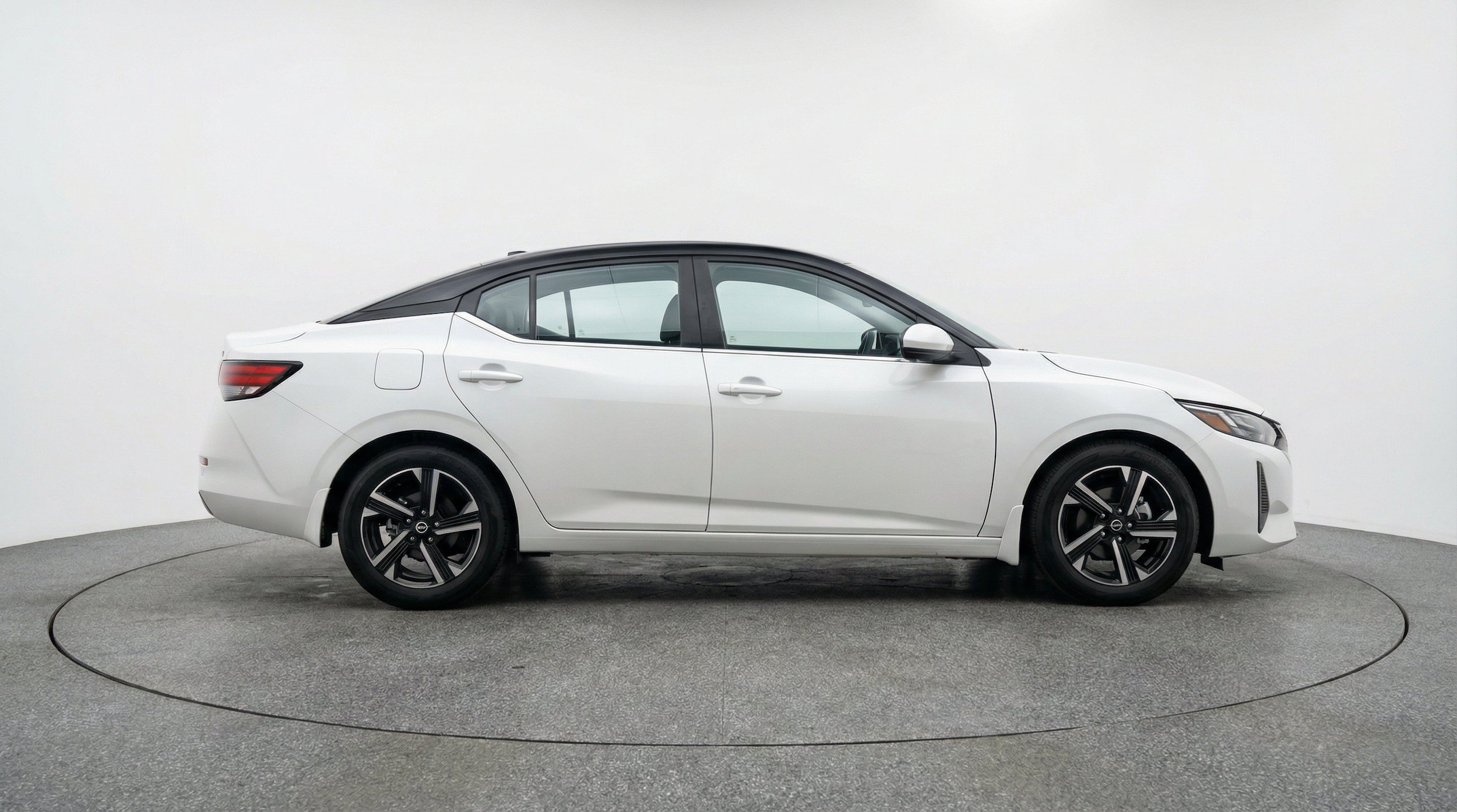 Thumbnail: 2025 Nissan Sentra - 11