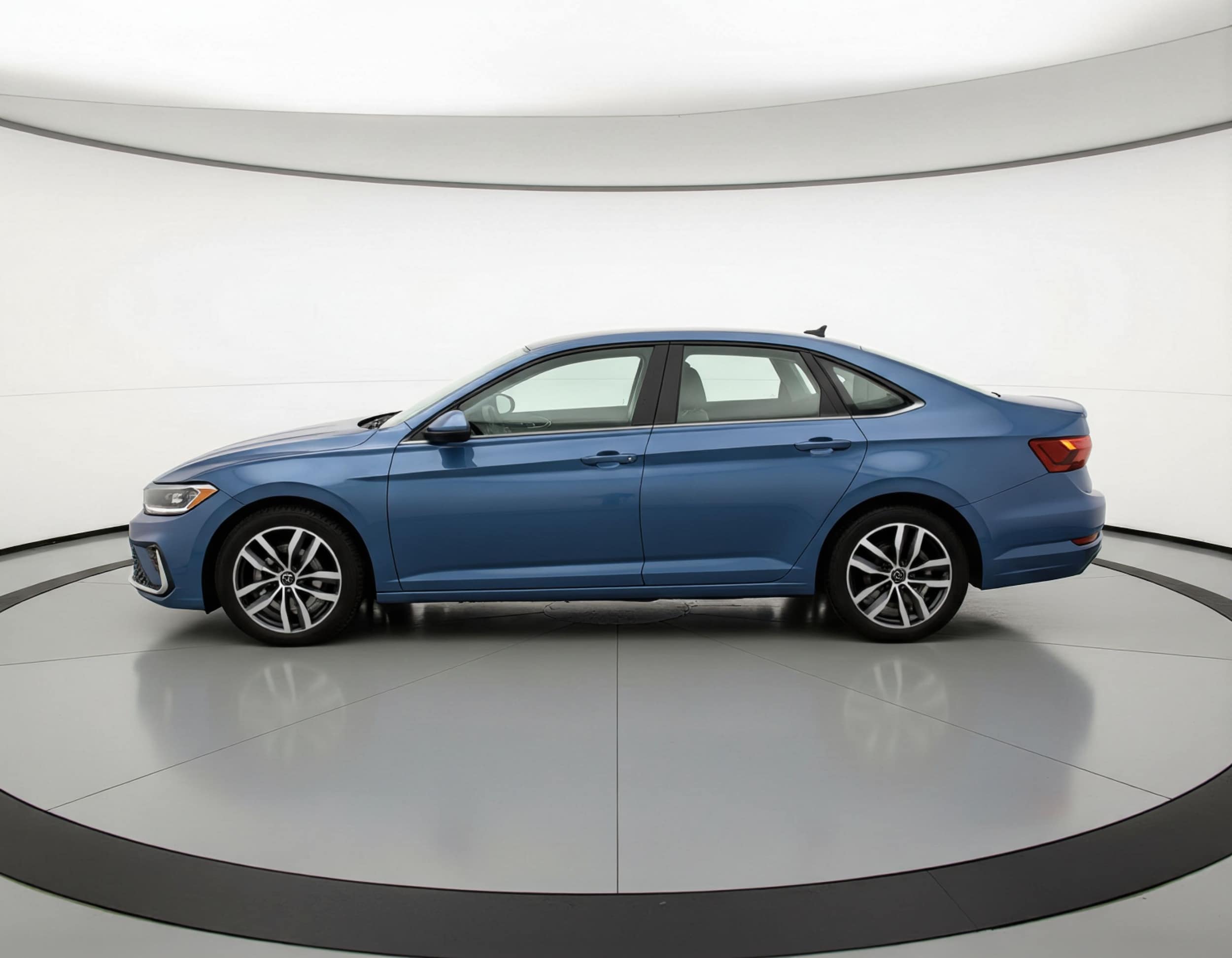 Thumbnail: 2025 Volkswagen Jetta - 4