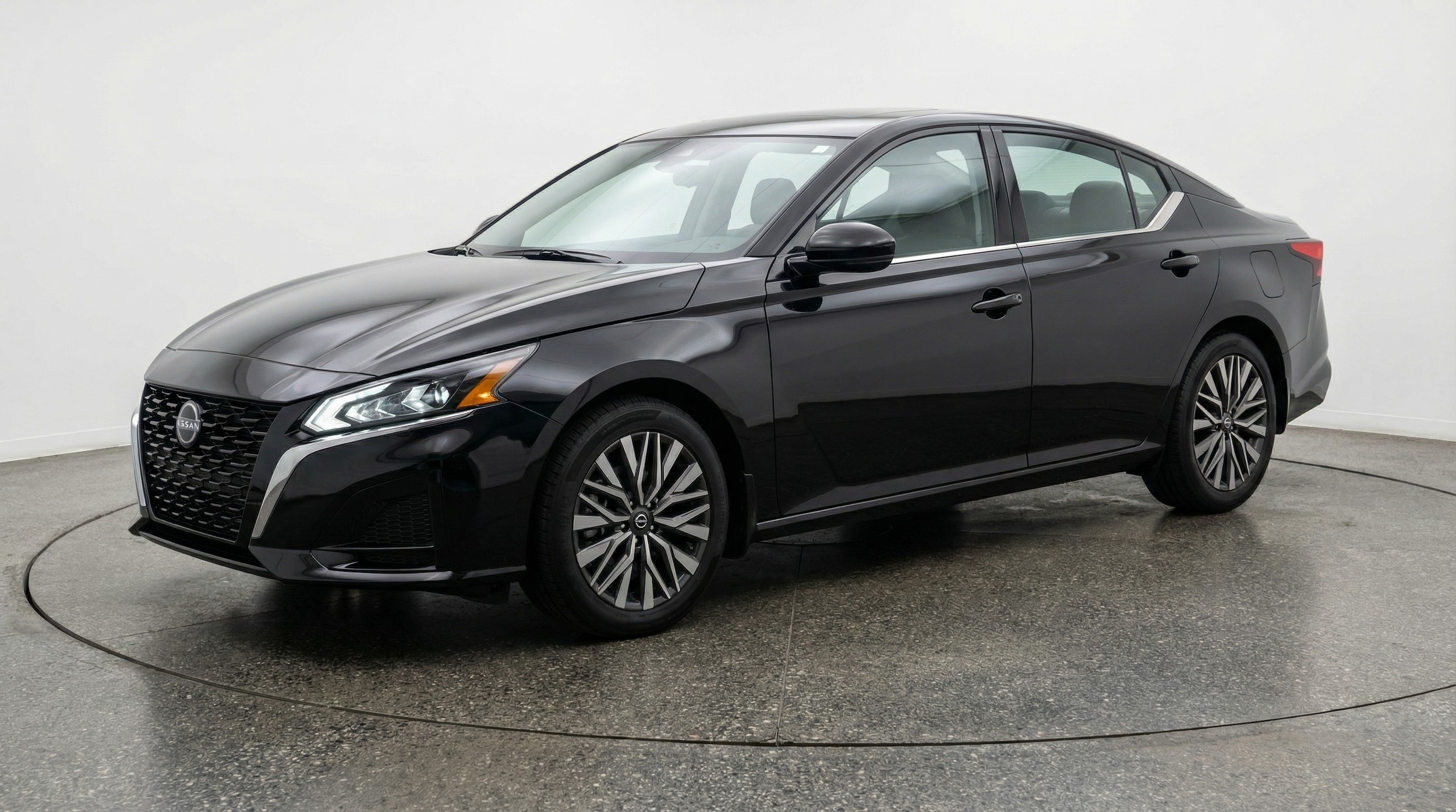 Thumbnail: 2025 Nissan Altima - 3