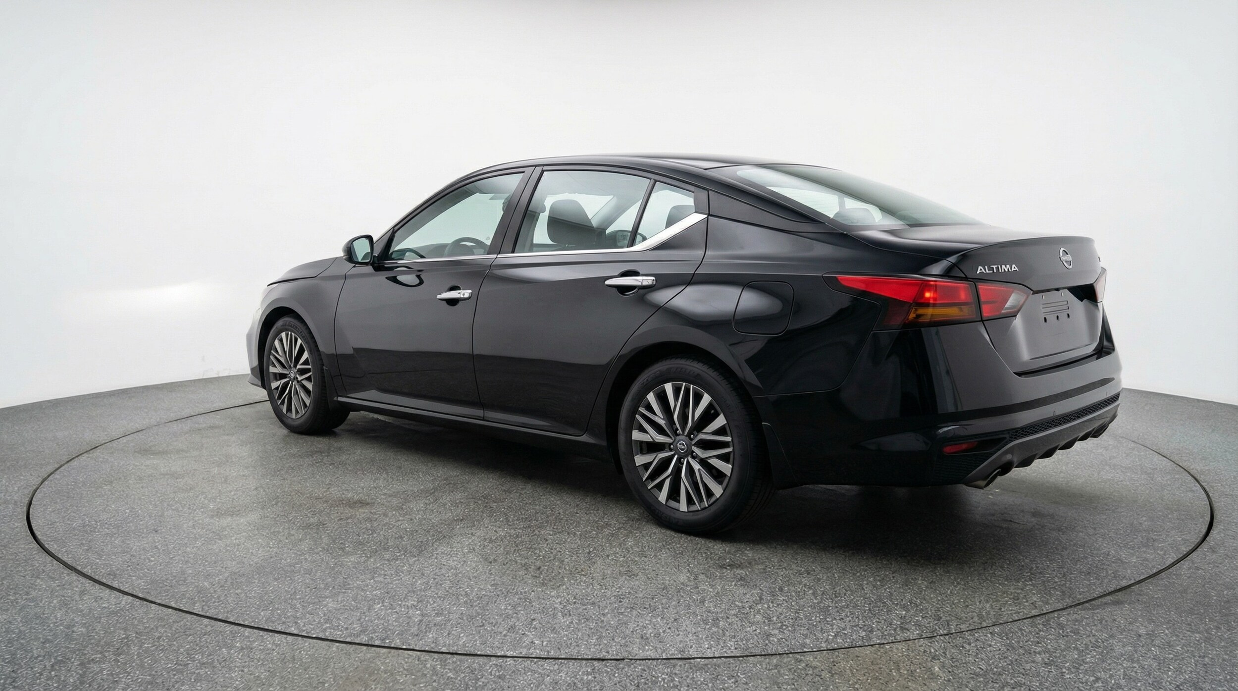 Thumbnail: 2025 Nissan Altima - 5