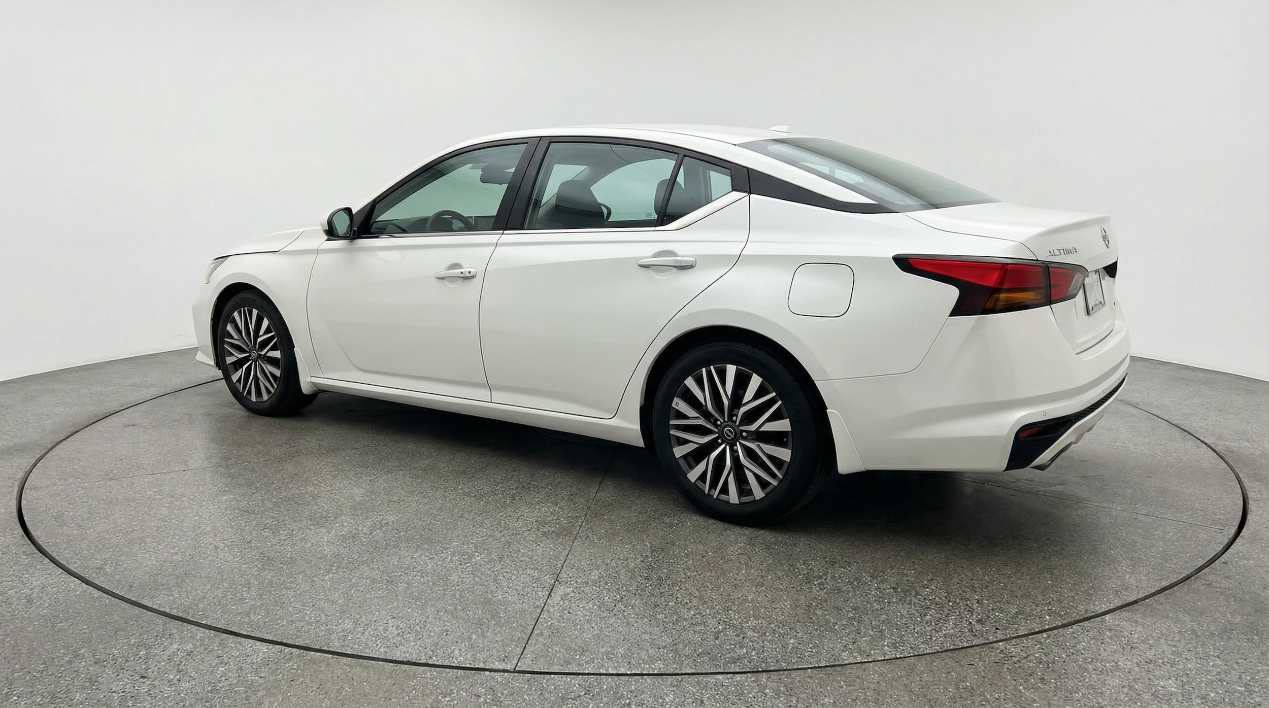 Thumbnail: 2025 Nissan Altima - 5