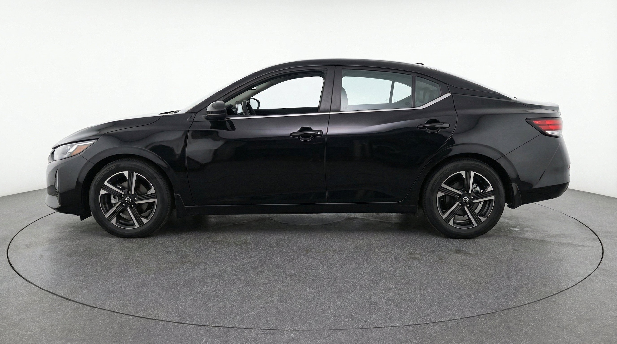 Thumbnail: 2025 Nissan Sentra - 5