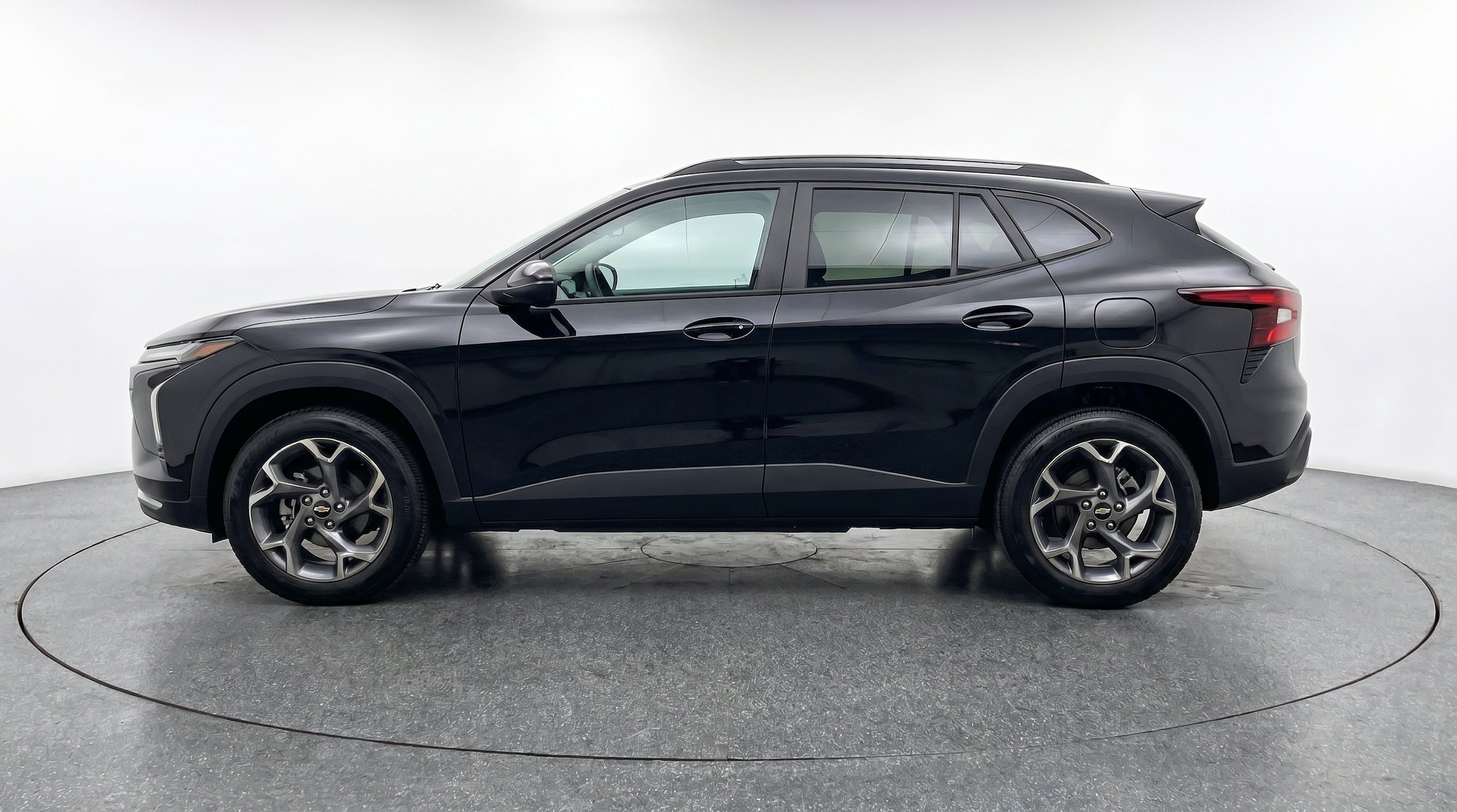 Thumbnail: 2025 Chevrolet Trax - 5